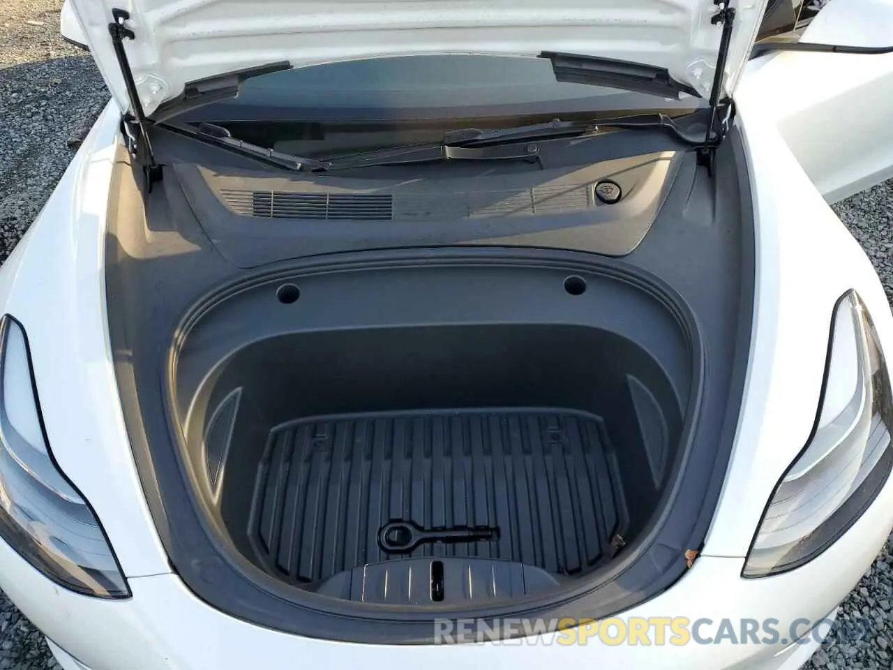 11 Photograph of a damaged car 5YJ3E1EA7PF562768 TESLA MODEL 3 2023