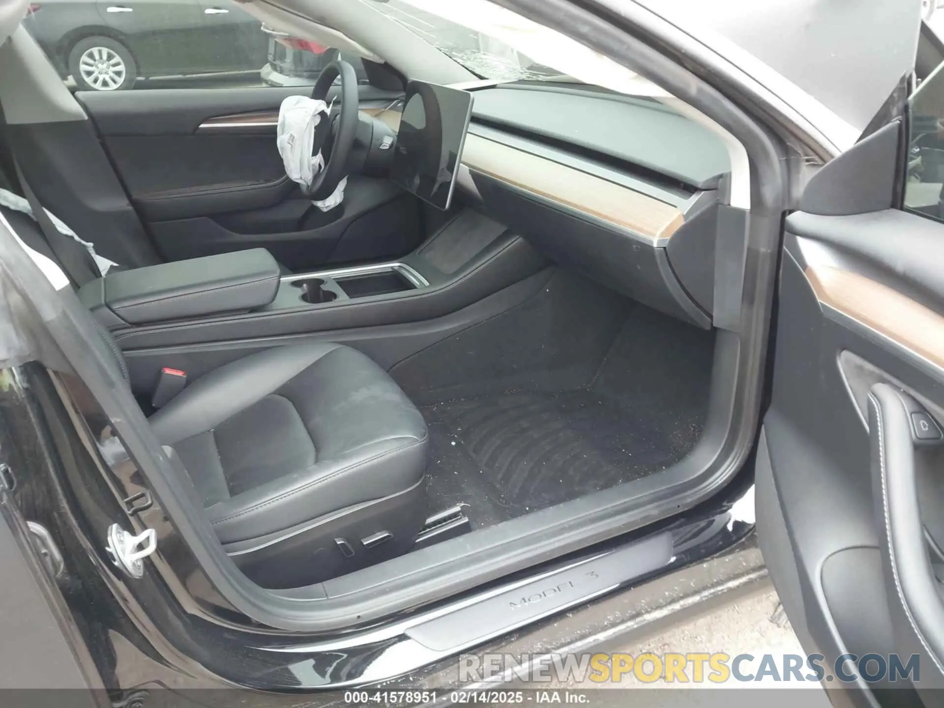 5 Photograph of a damaged car 5YJ3E1EA7PF563550 TESLA MODEL 3 2023