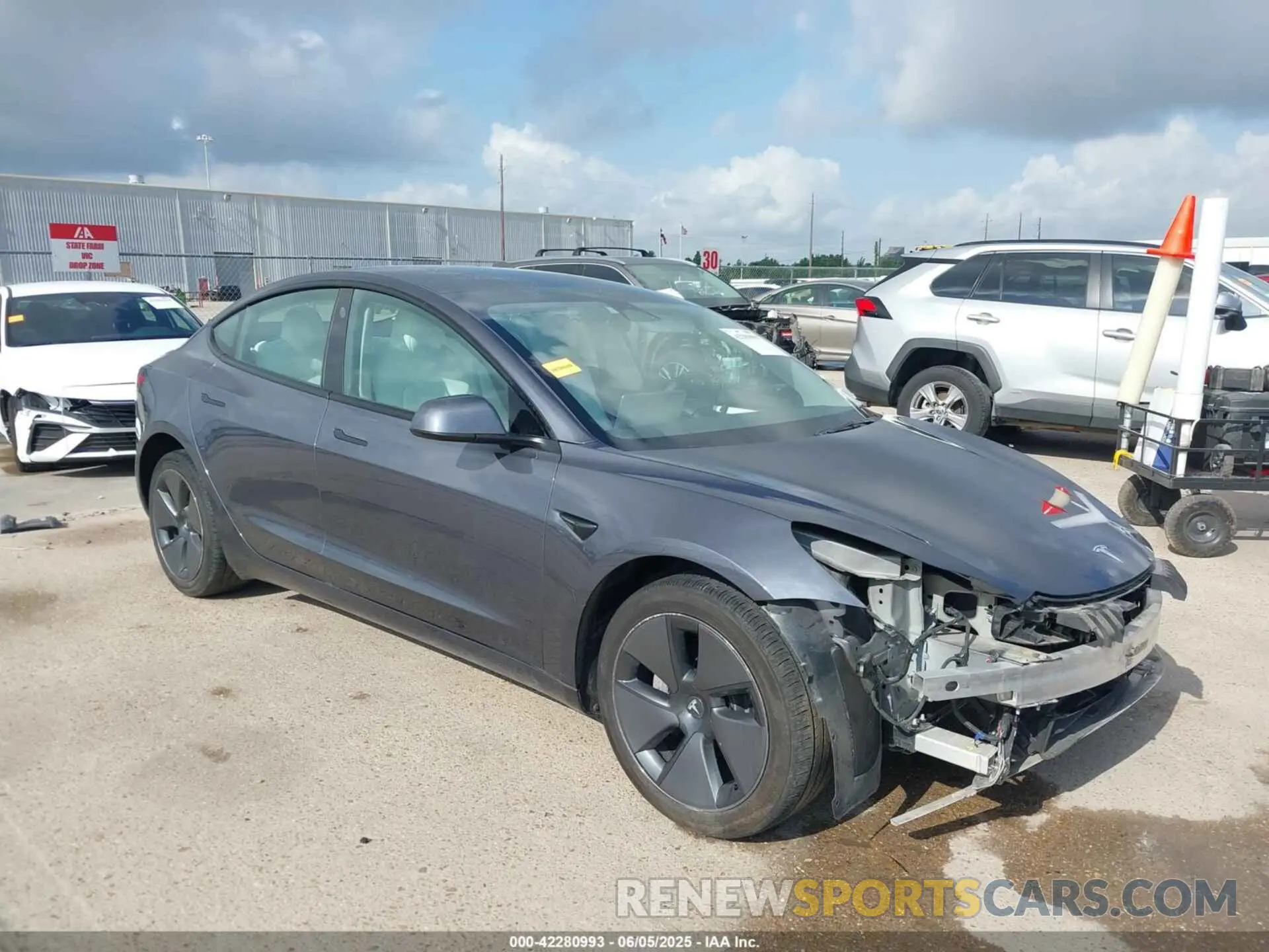 1 Photograph of a damaged car 5YJ3E1EA7PF567906 TESLA MODEL 3 2023