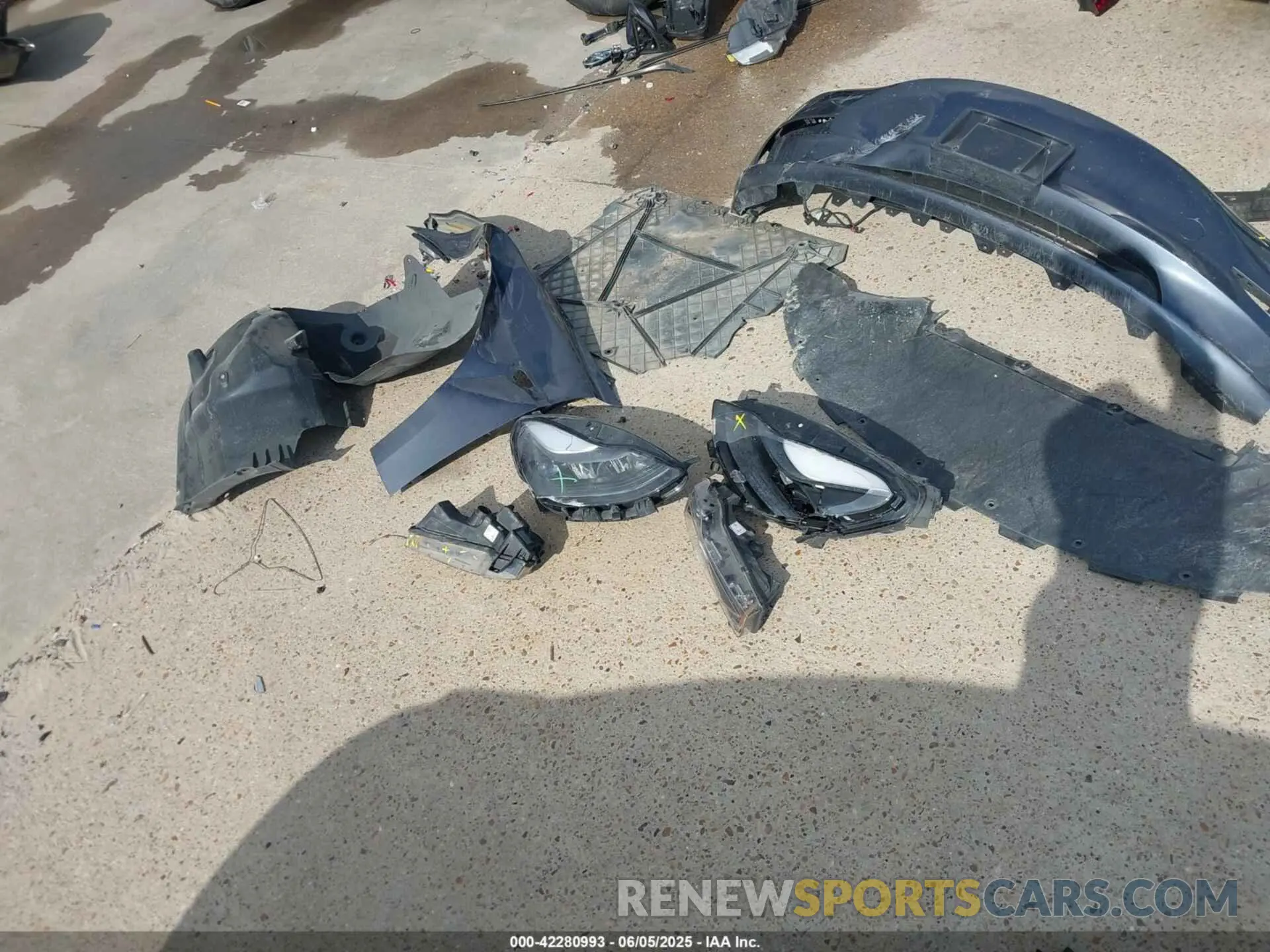 12 Photograph of a damaged car 5YJ3E1EA7PF567906 TESLA MODEL 3 2023