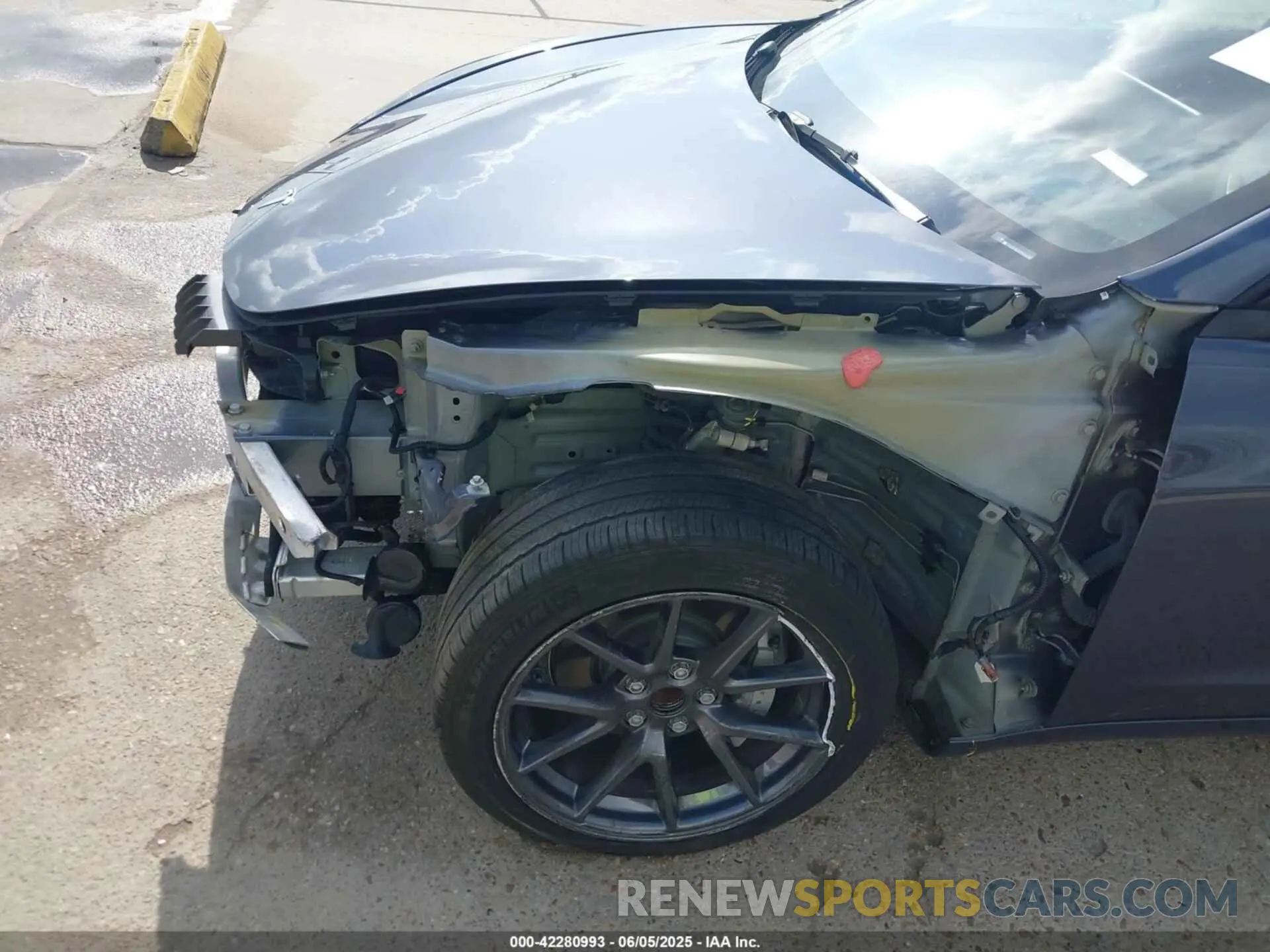 21 Photograph of a damaged car 5YJ3E1EA7PF567906 TESLA MODEL 3 2023