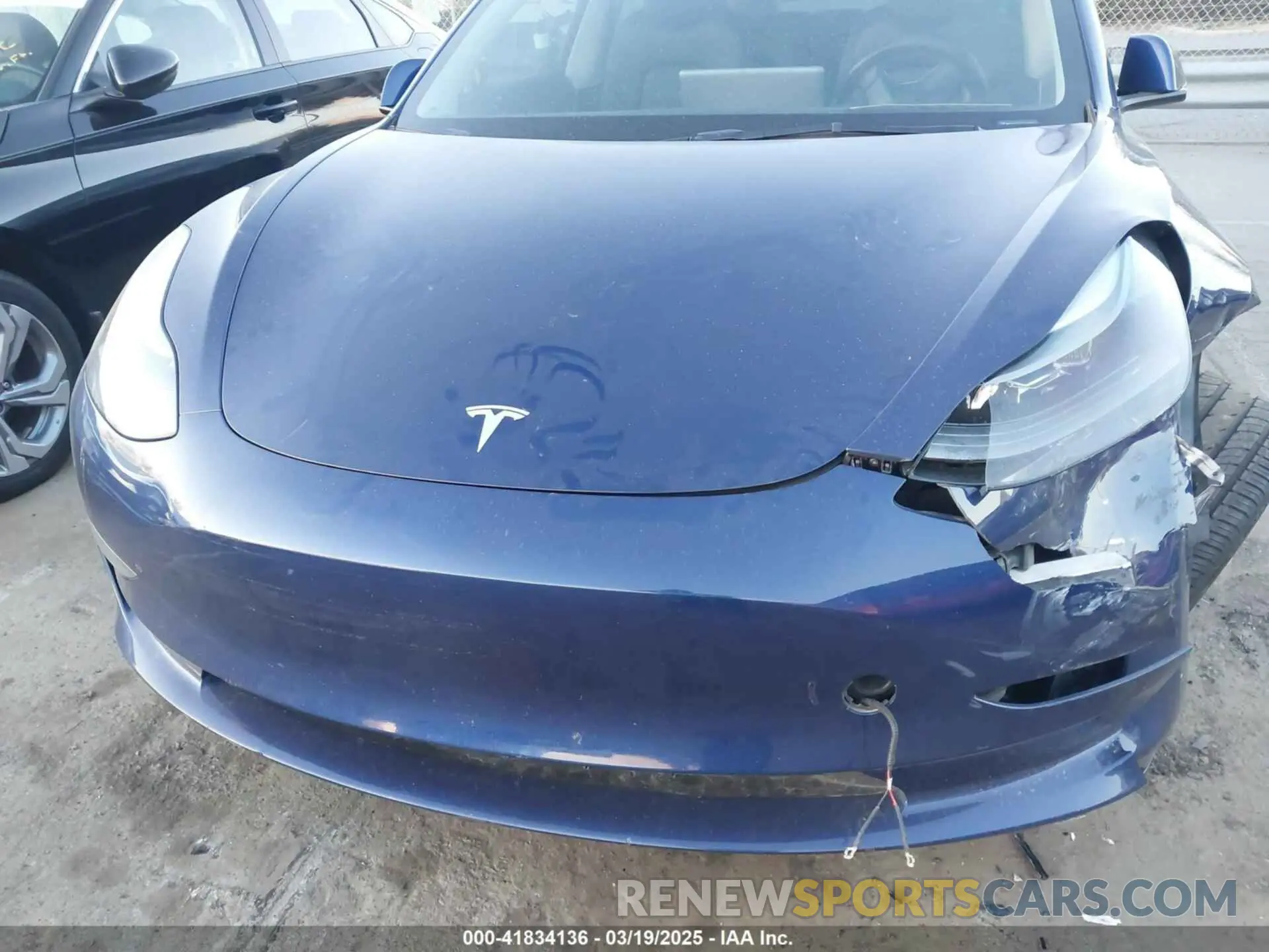 18 Photograph of a damaged car 5YJ3E1EA7PF569963 TESLA MODEL 3 2023