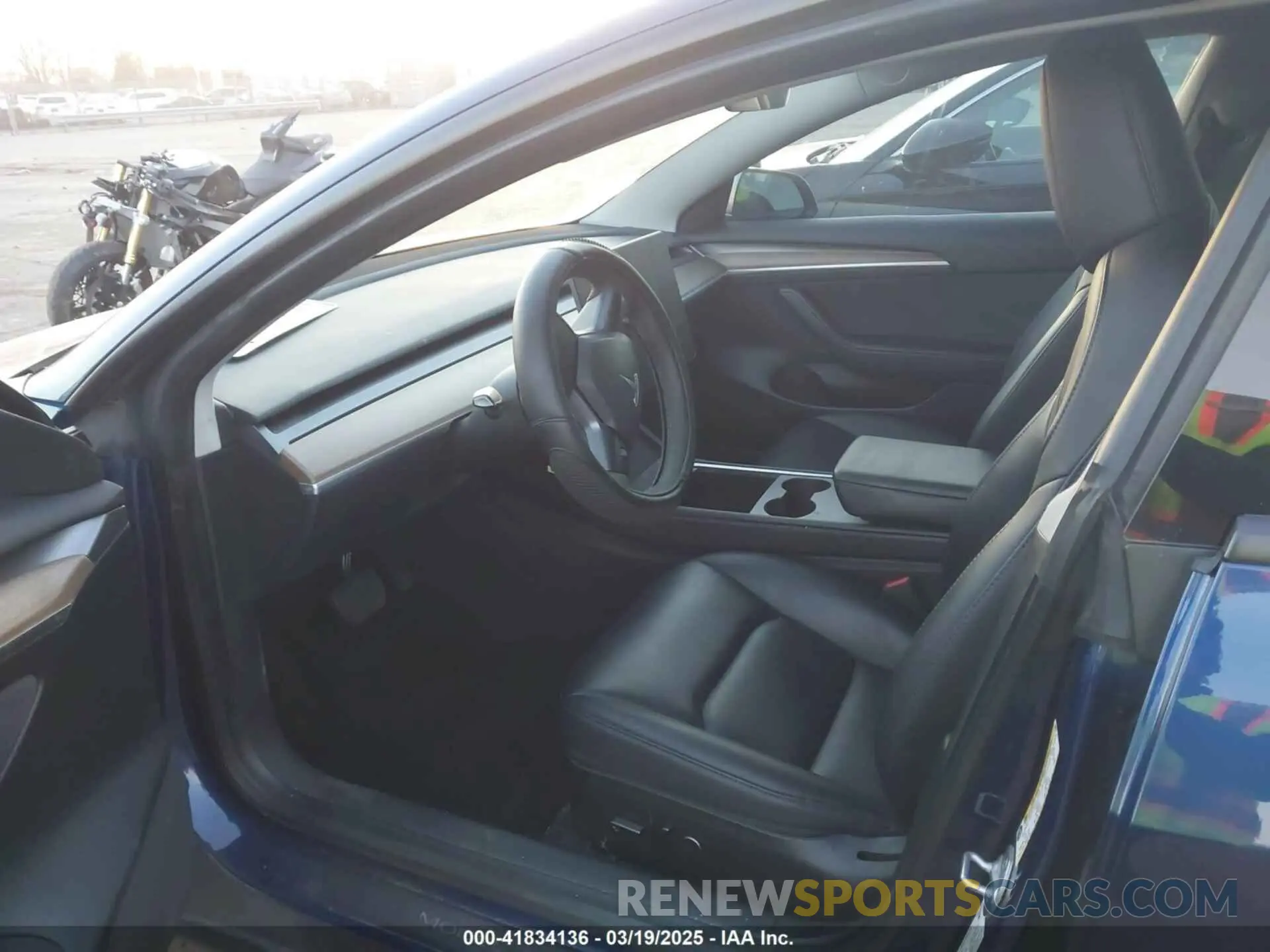 5 Photograph of a damaged car 5YJ3E1EA7PF569963 TESLA MODEL 3 2023