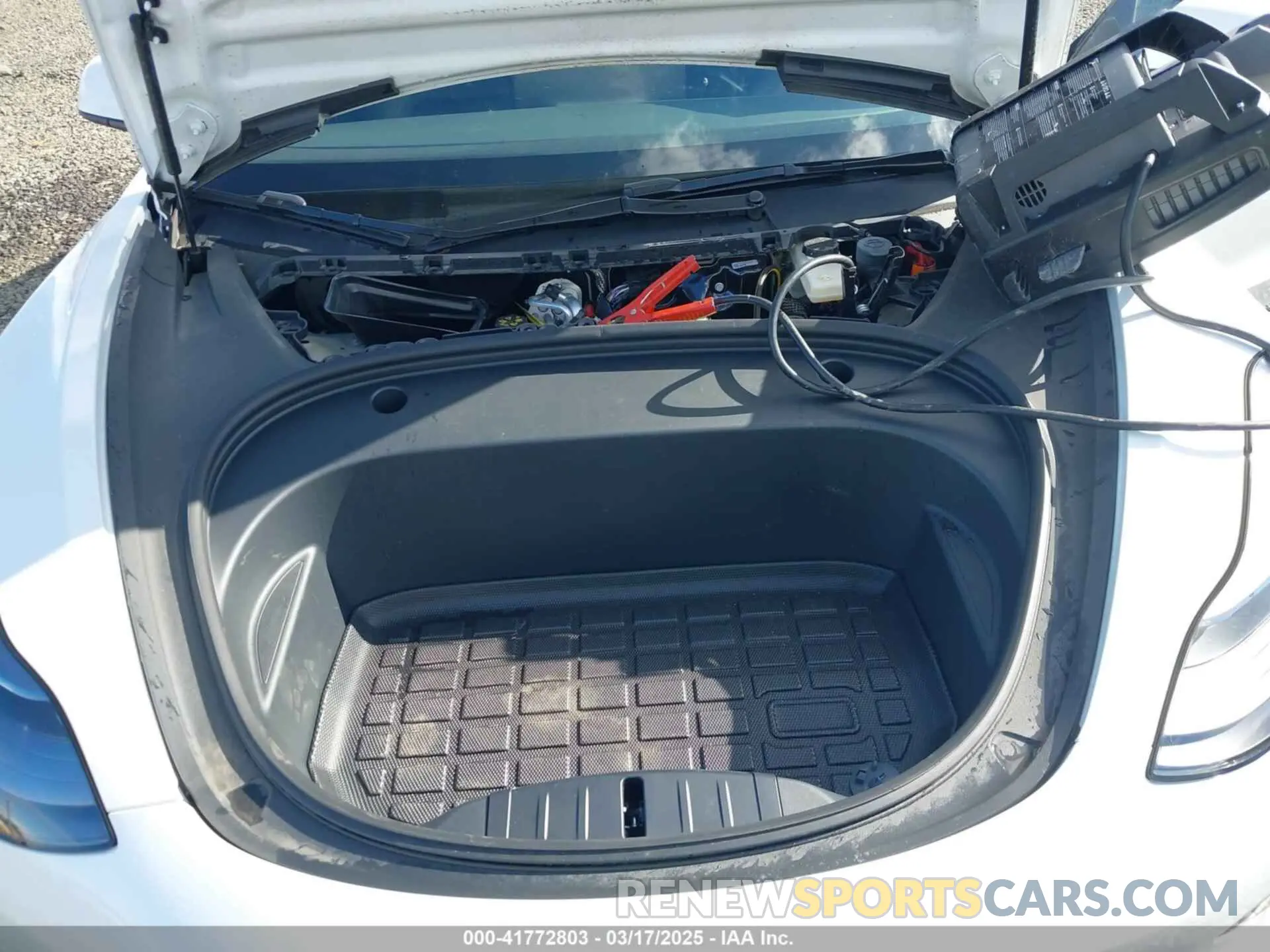 10 Photograph of a damaged car 5YJ3E1EA7PF570871 TESLA MODEL 3 2023