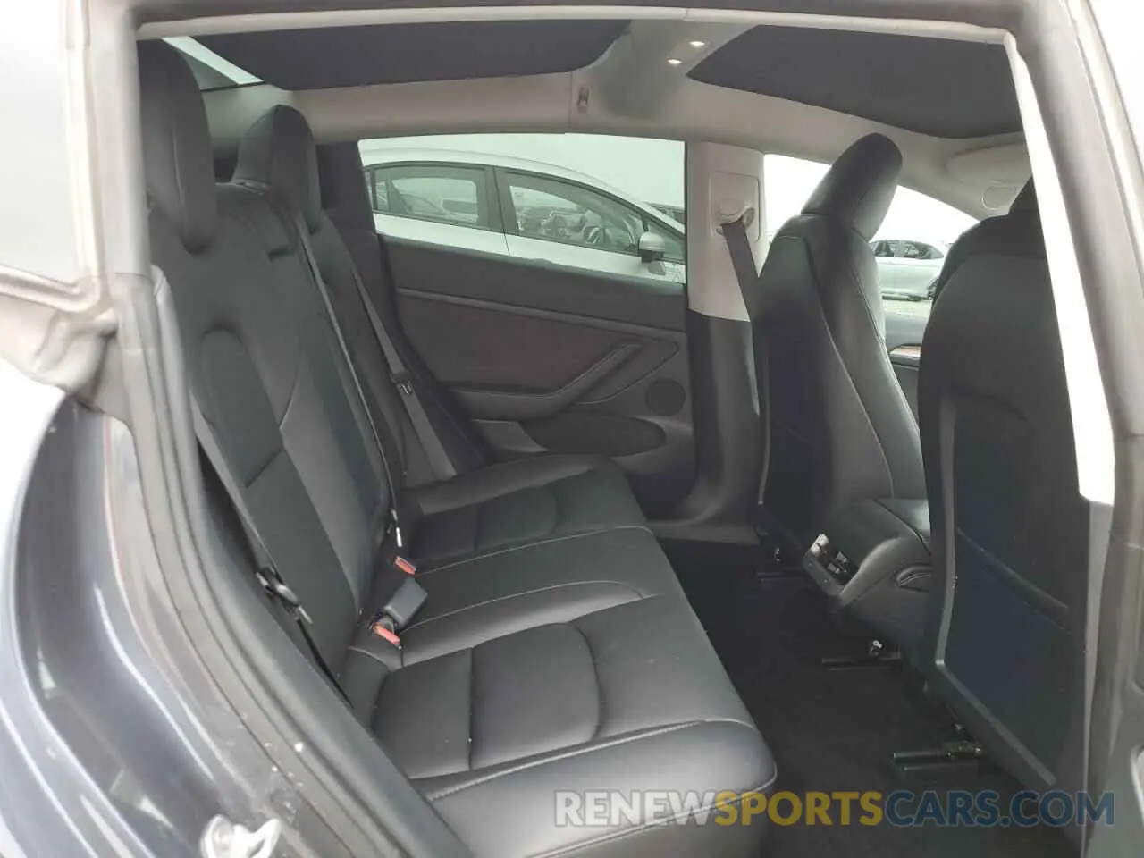10 Photograph of a damaged car 5YJ3E1EA7PF598489 TESLA MODEL 3 2023