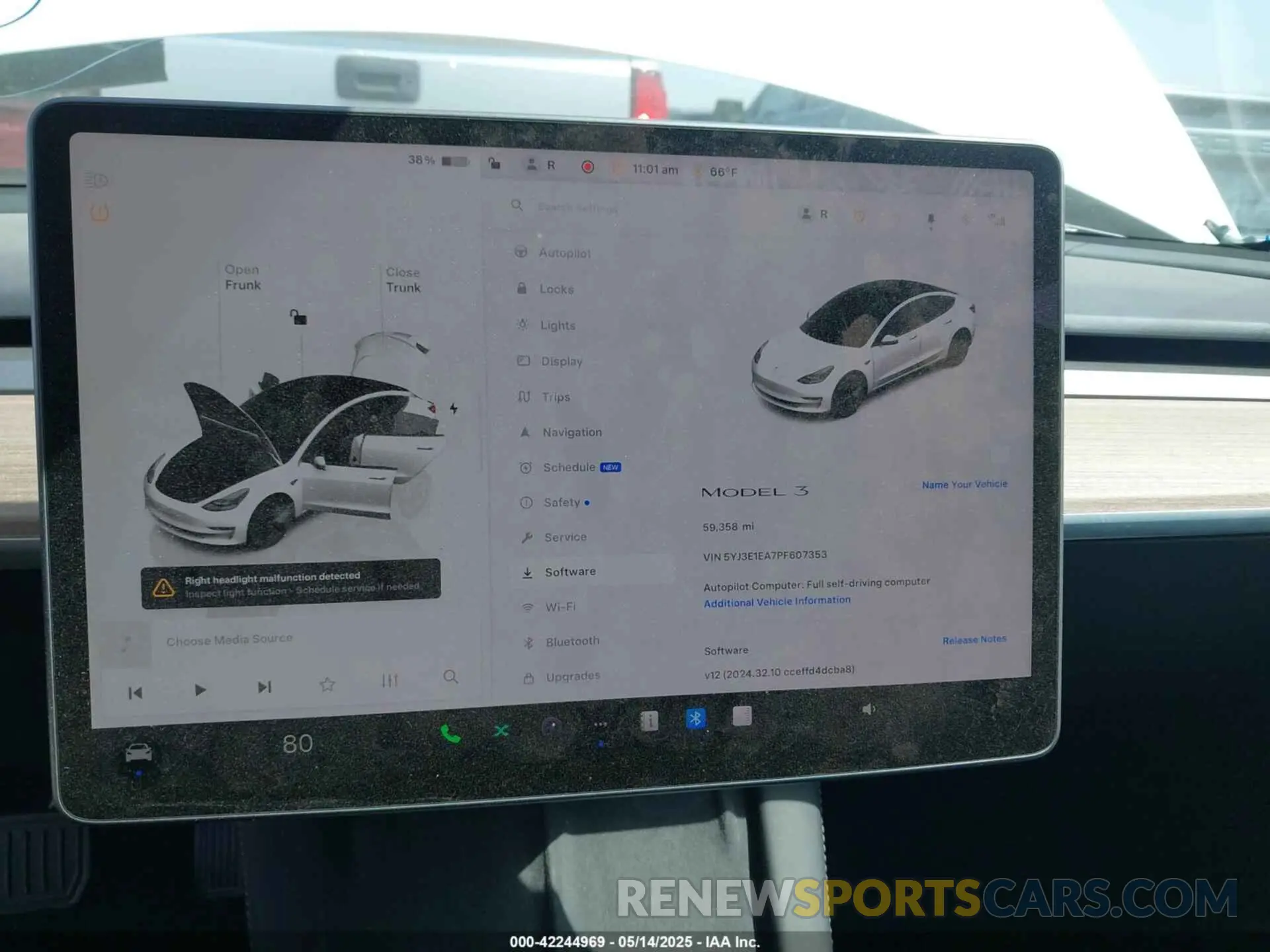 17 Photograph of a damaged car 5YJ3E1EA7PF607353 TESLA MODEL 3 2023