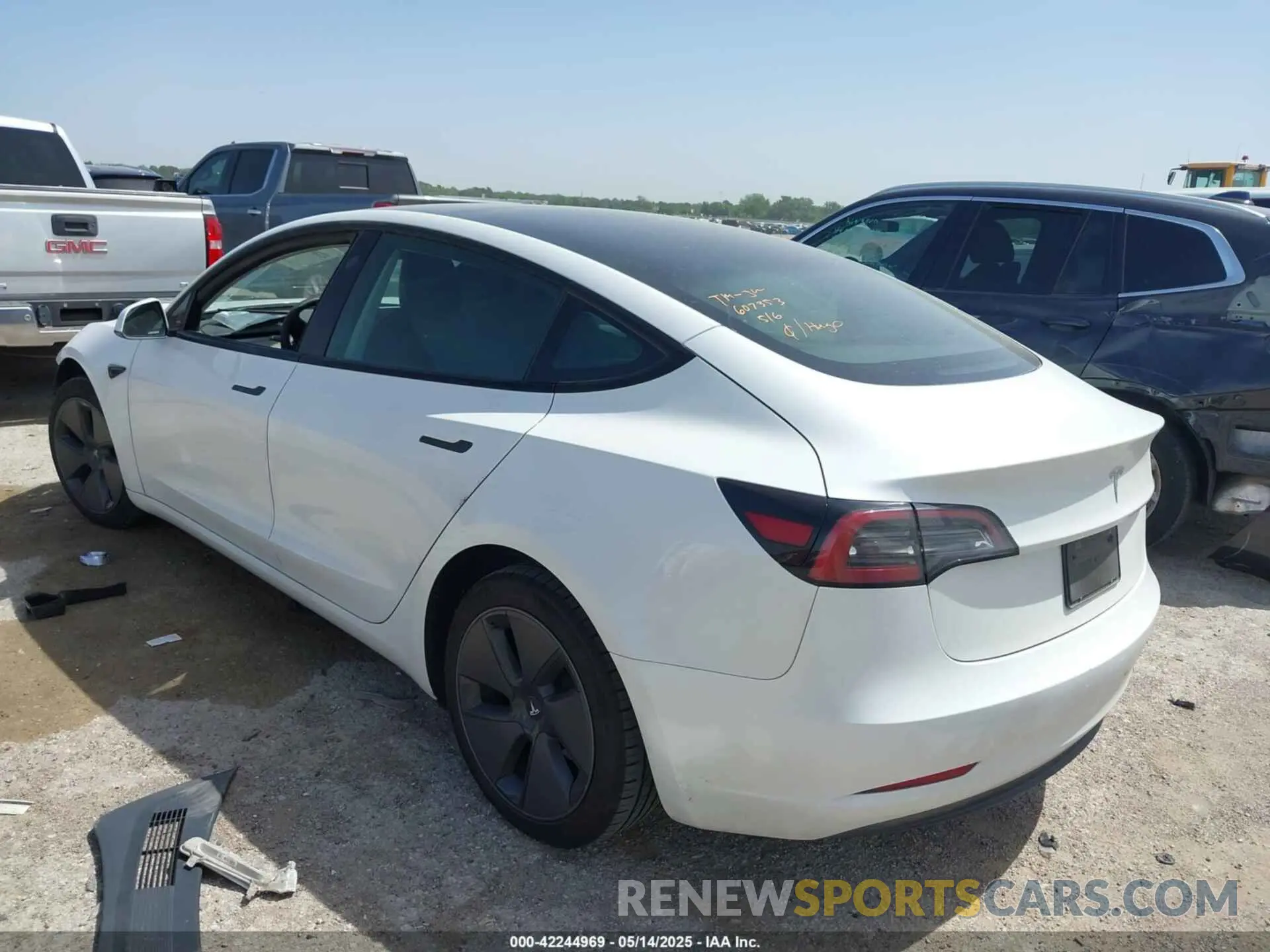 3 Photograph of a damaged car 5YJ3E1EA7PF607353 TESLA MODEL 3 2023