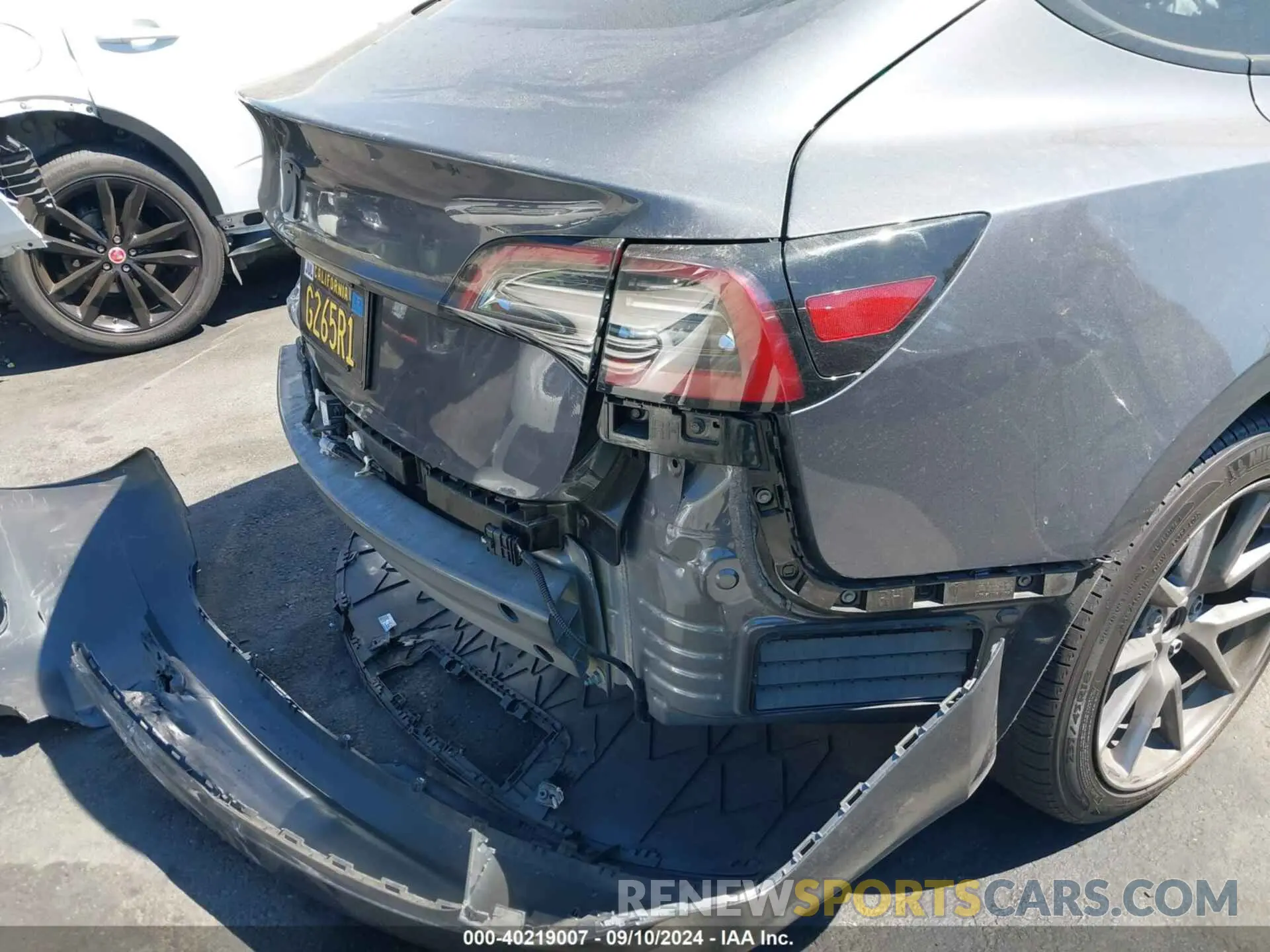 20 Photograph of a damaged car 5YJ3E1EA7PF611273 TESLA MODEL 3 2023