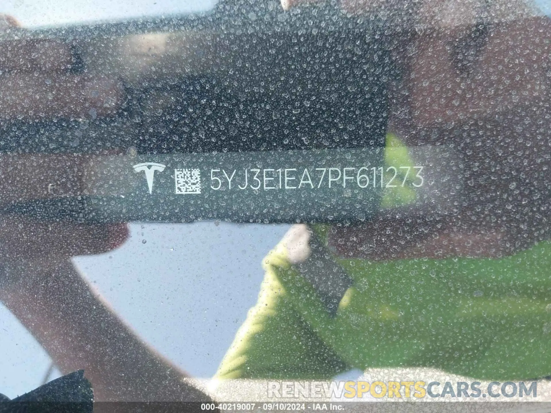 9 Photograph of a damaged car 5YJ3E1EA7PF611273 TESLA MODEL 3 2023