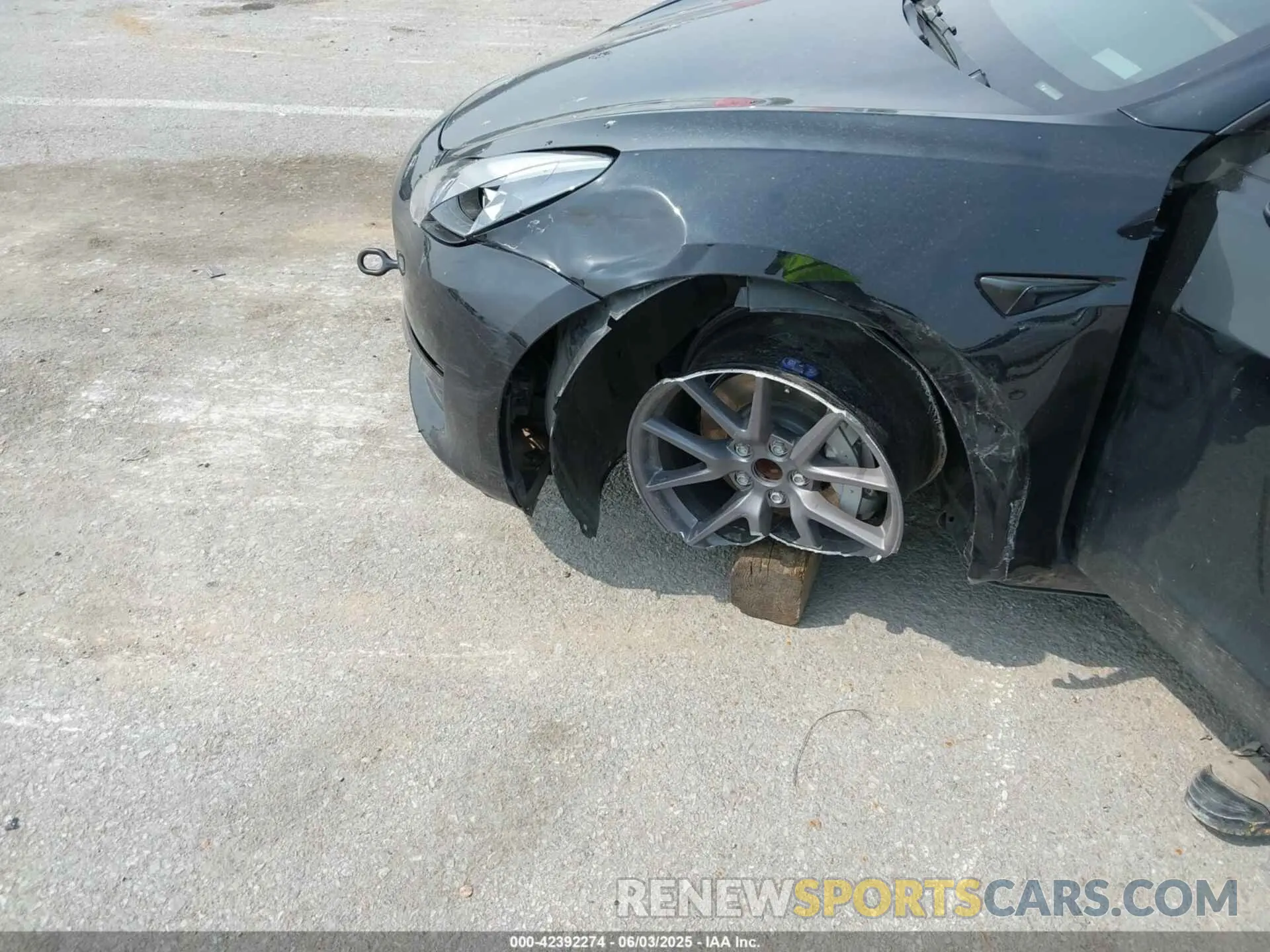 6 Photograph of a damaged car 5YJ3E1EA7PF641695 TESLA MODEL 3 2023