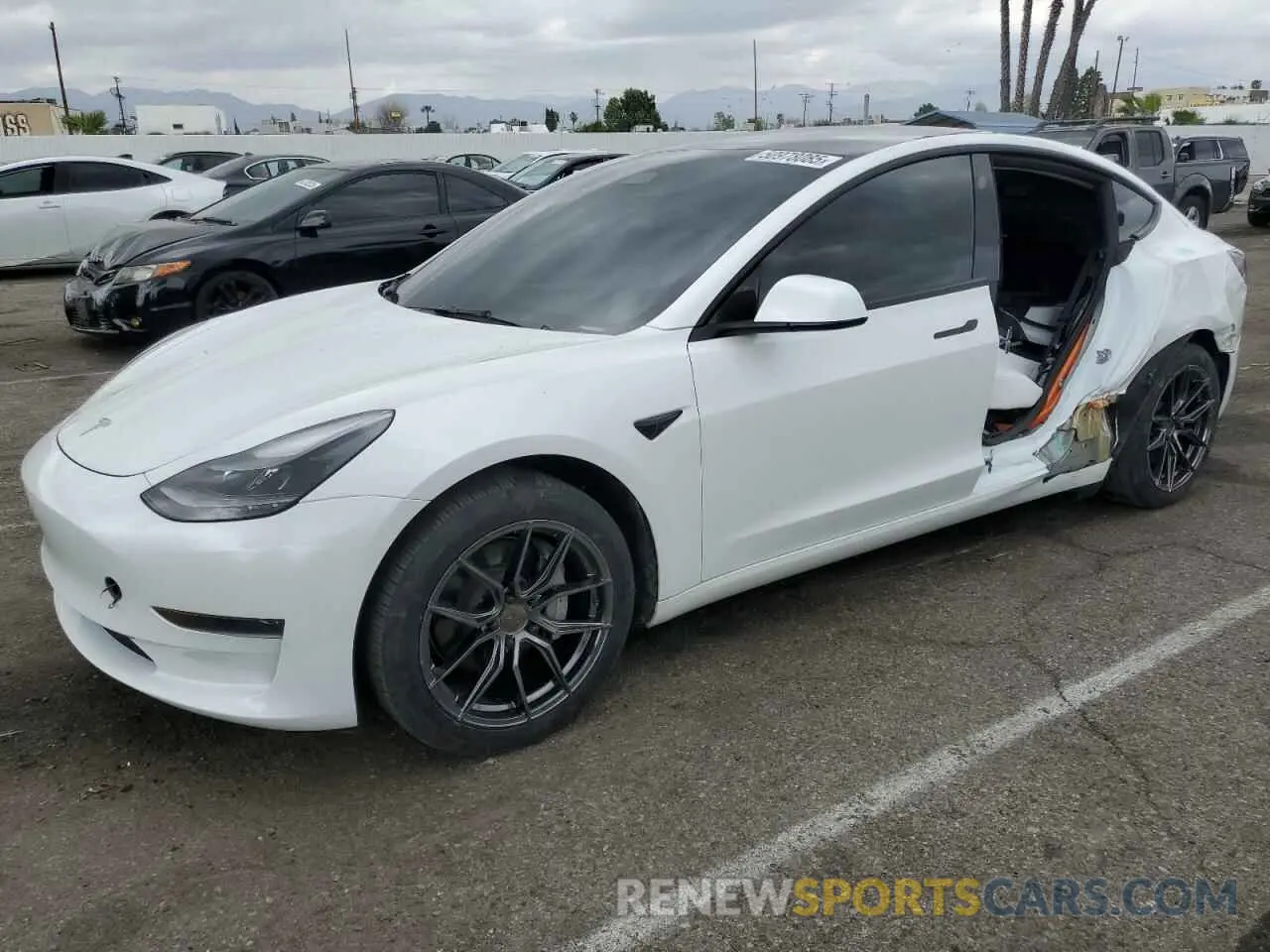 1 Photograph of a damaged car 5YJ3E1EA7PF652082 TESLA MODEL 3 2023