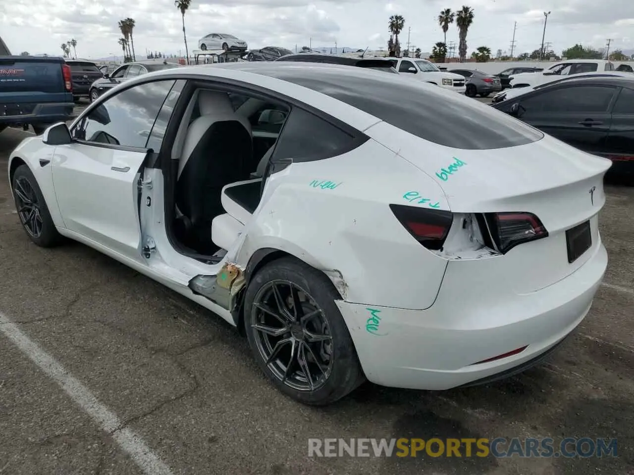 2 Photograph of a damaged car 5YJ3E1EA7PF652082 TESLA MODEL 3 2023