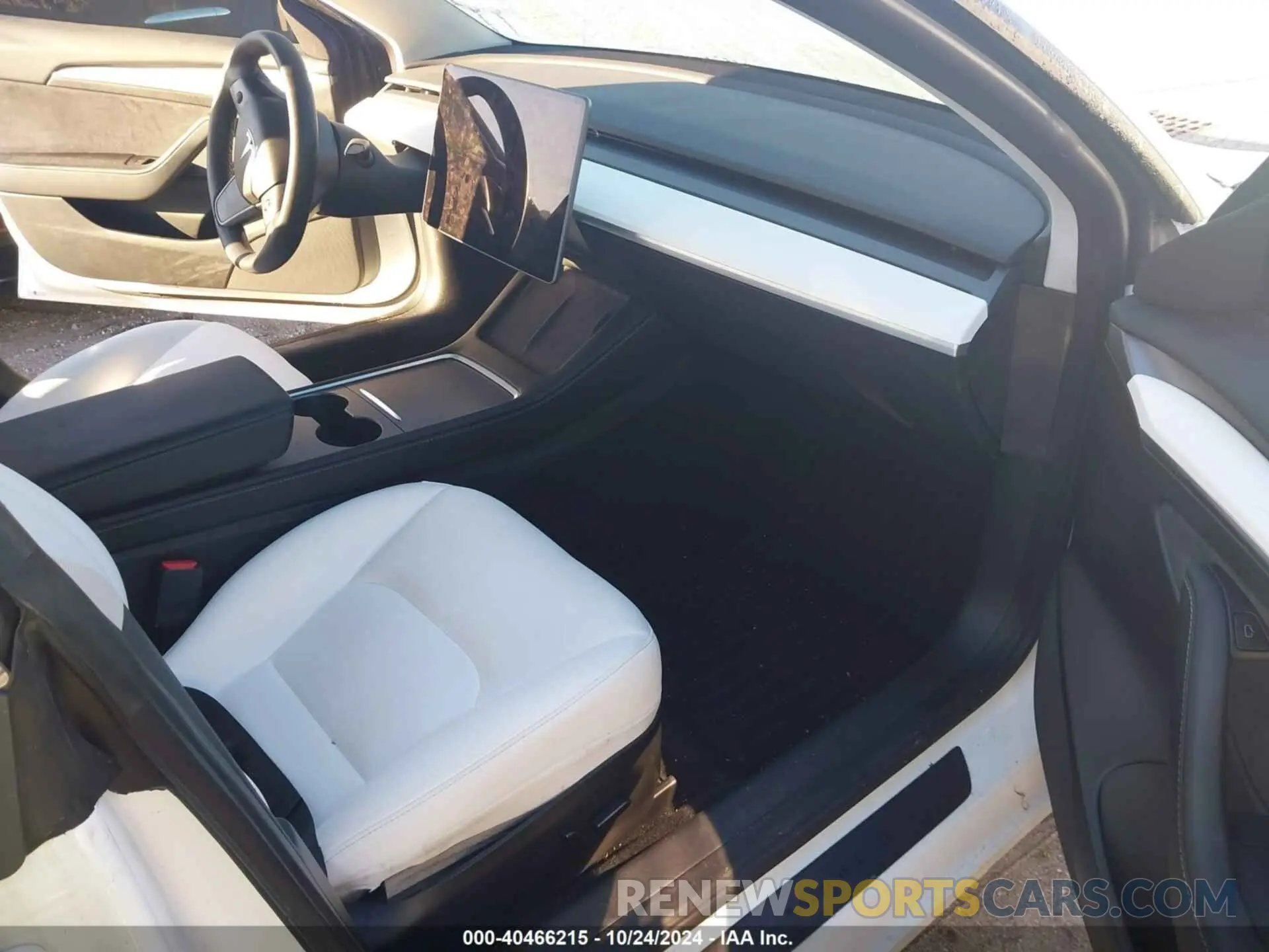5 Photograph of a damaged car 5YJ3E1EA7PF676690 TESLA MODEL 3 2023