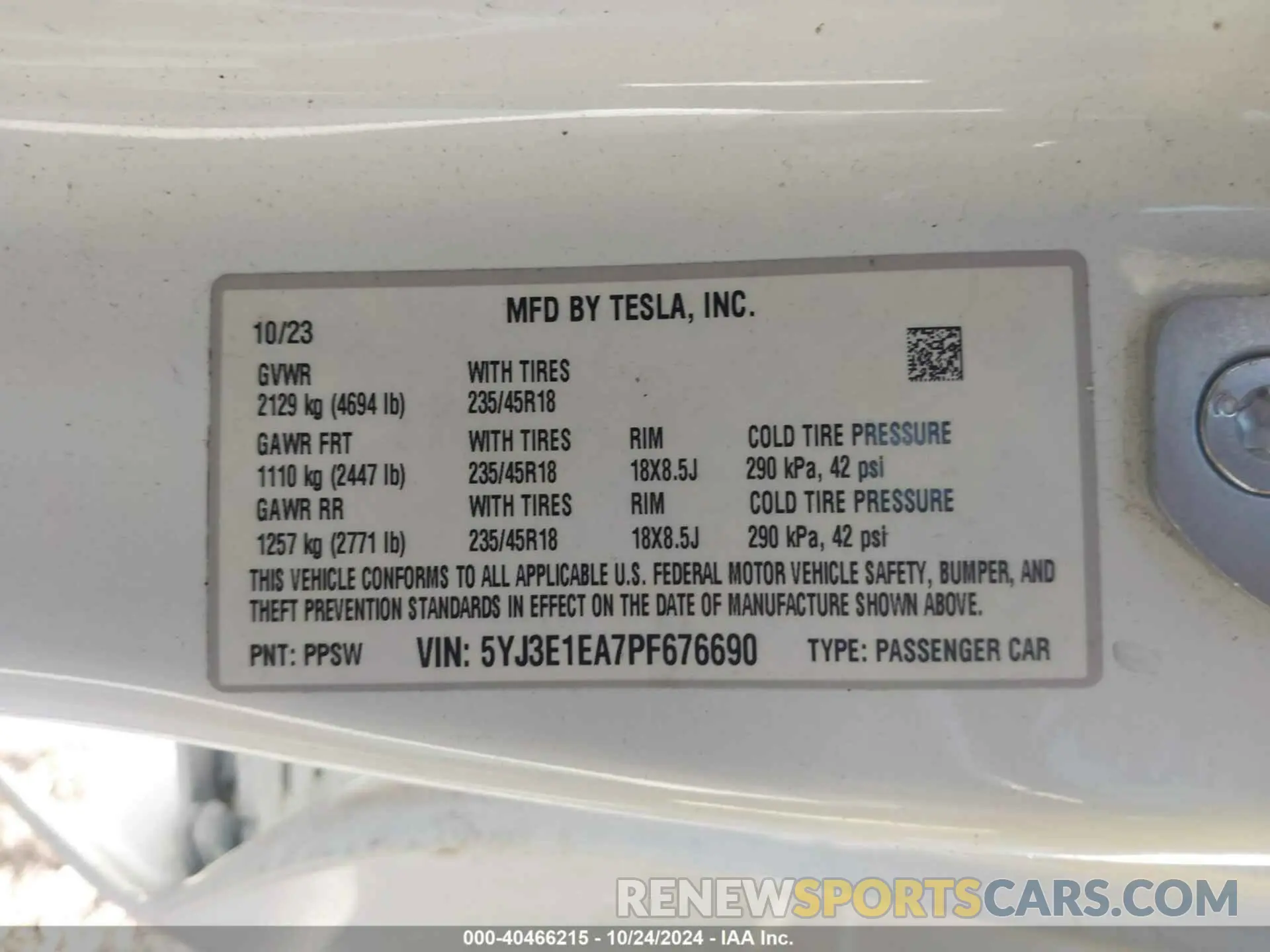 9 Photograph of a damaged car 5YJ3E1EA7PF676690 TESLA MODEL 3 2023