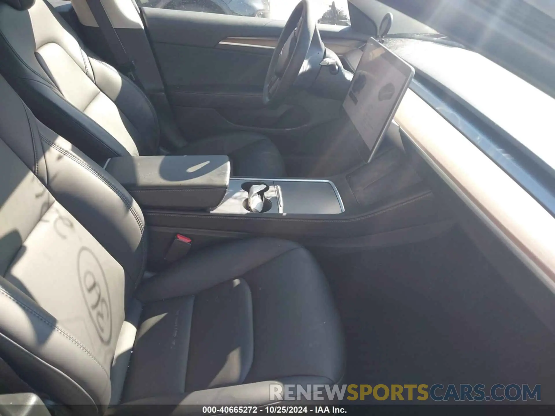 5 Photograph of a damaged car 5YJ3E1EA7PF680674 TESLA MODEL 3 2023
