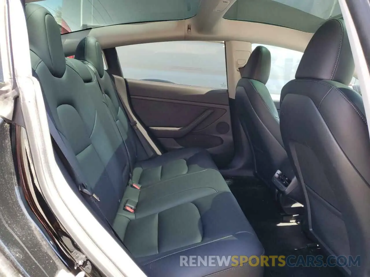 10 Photograph of a damaged car 5YJ3E1EA7PF689455 TESLA MODEL 3 2023