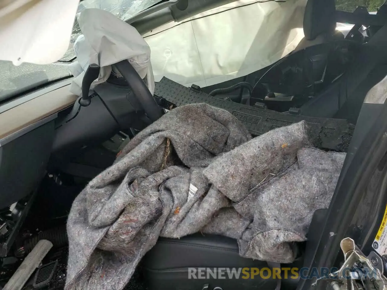 7 Photograph of a damaged car 5YJ3E1EA7PF692047 TESLA MODEL 3 2023