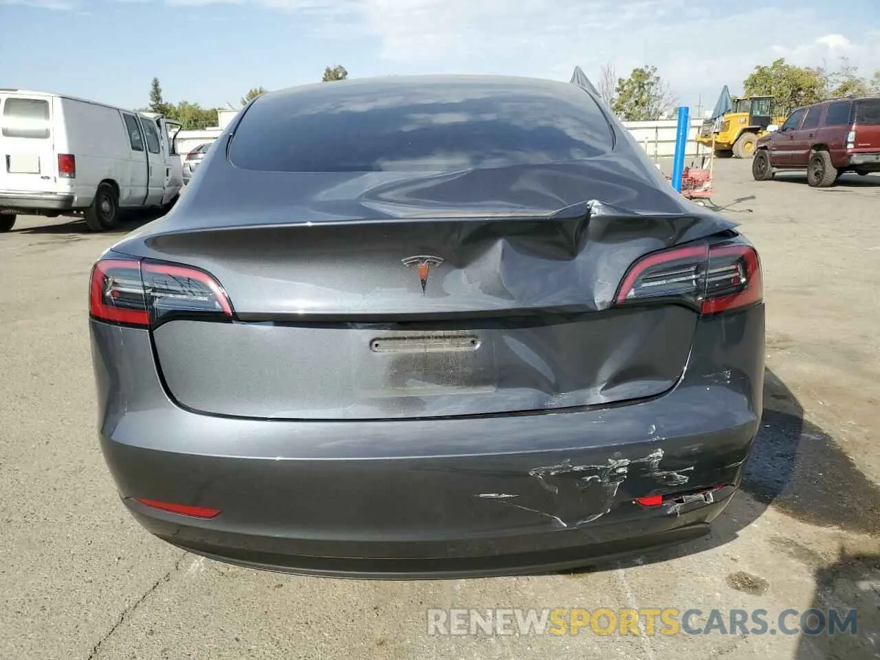 6 Photograph of a damaged car 5YJ3E1EA7PF692646 TESLA MODEL 3 2023