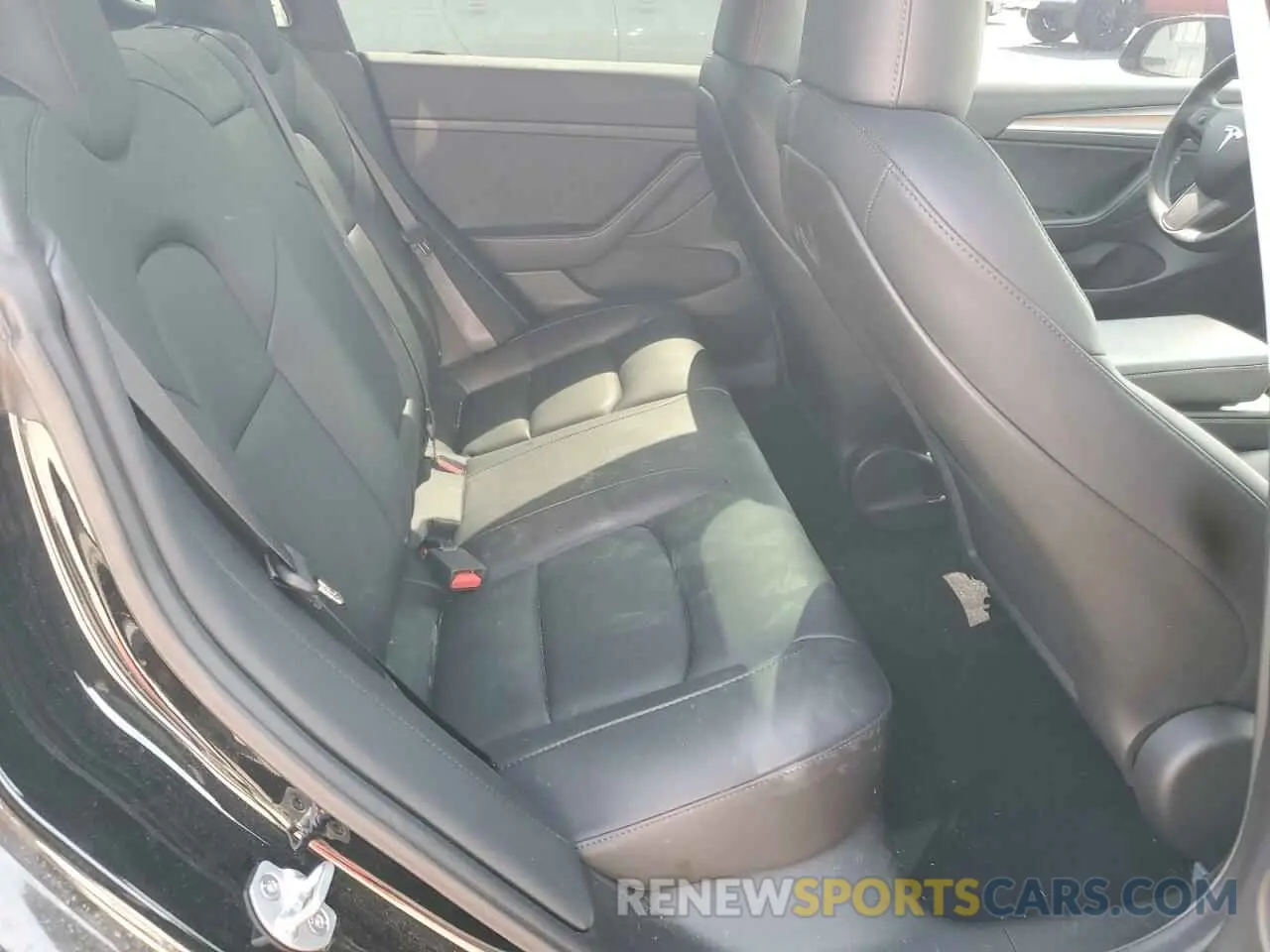 10 Photograph of a damaged car 5YJ3E1EA7PF694008 TESLA MODEL 3 2023