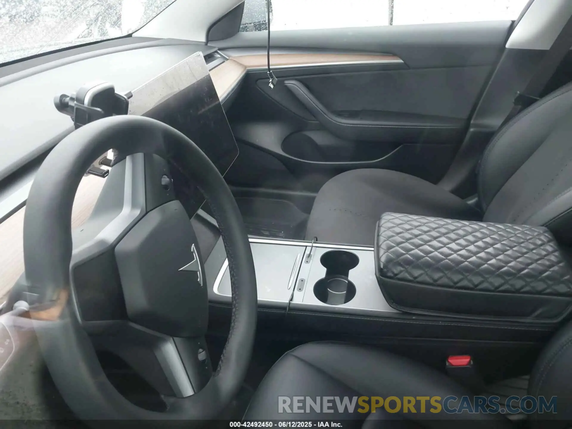 14 Photograph of a damaged car 5YJ3E1EA7PF701264 TESLA MODEL 3 2023