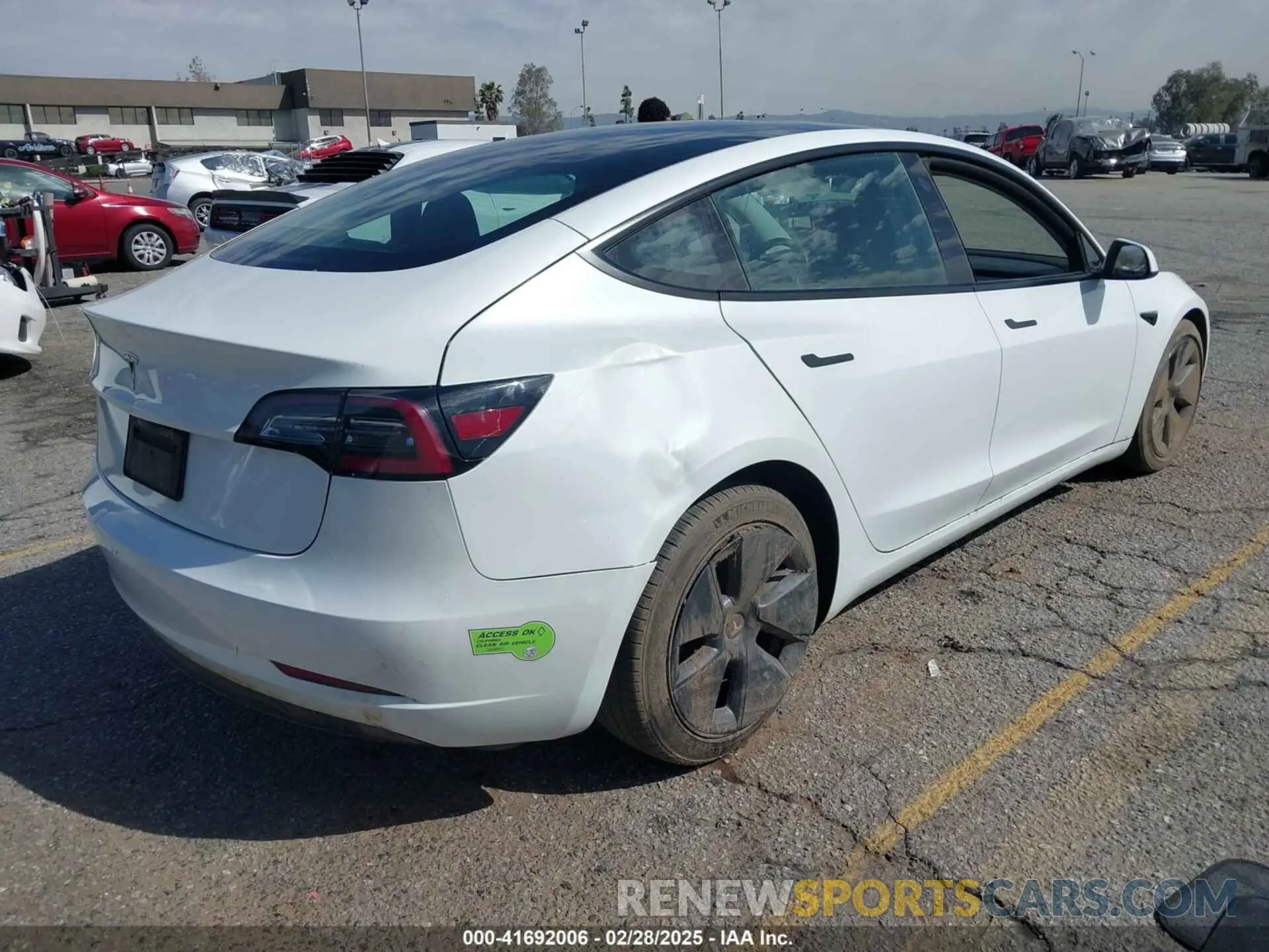 4 Photograph of a damaged car 5YJ3E1EA8PF398110 TESLA MODEL 3 2023