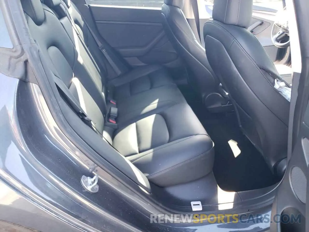 10 Photograph of a damaged car 5YJ3E1EA8PF411034 TESLA MODEL 3 2023