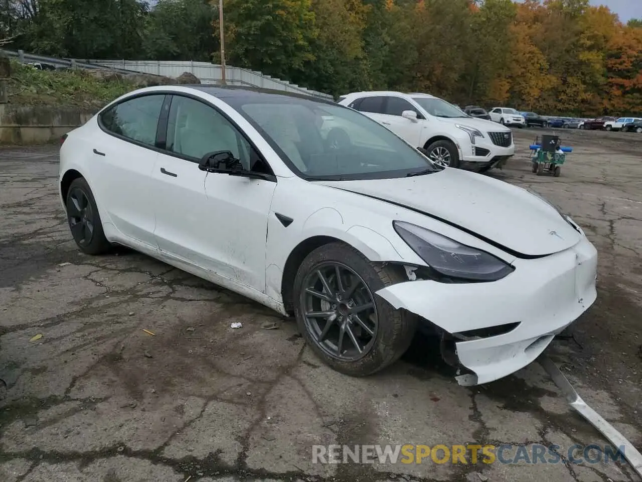 4 Photograph of a damaged car 5YJ3E1EA8PF414998 TESLA MODEL 3 2023