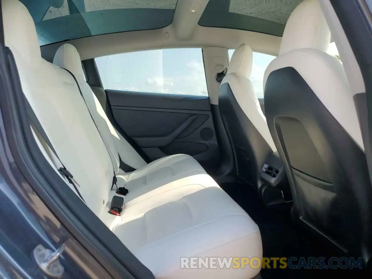 10 Photograph of a damaged car 5YJ3E1EA8PF426004 TESLA MODEL 3 2023