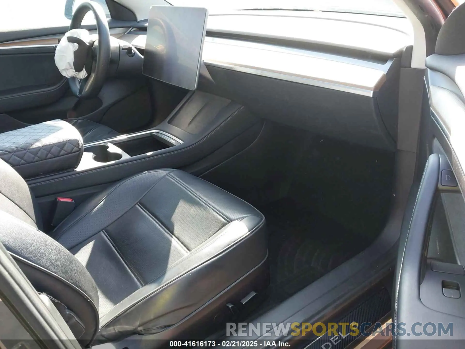5 Photograph of a damaged car 5YJ3E1EA8PF431977 TESLA MODEL 3 2023