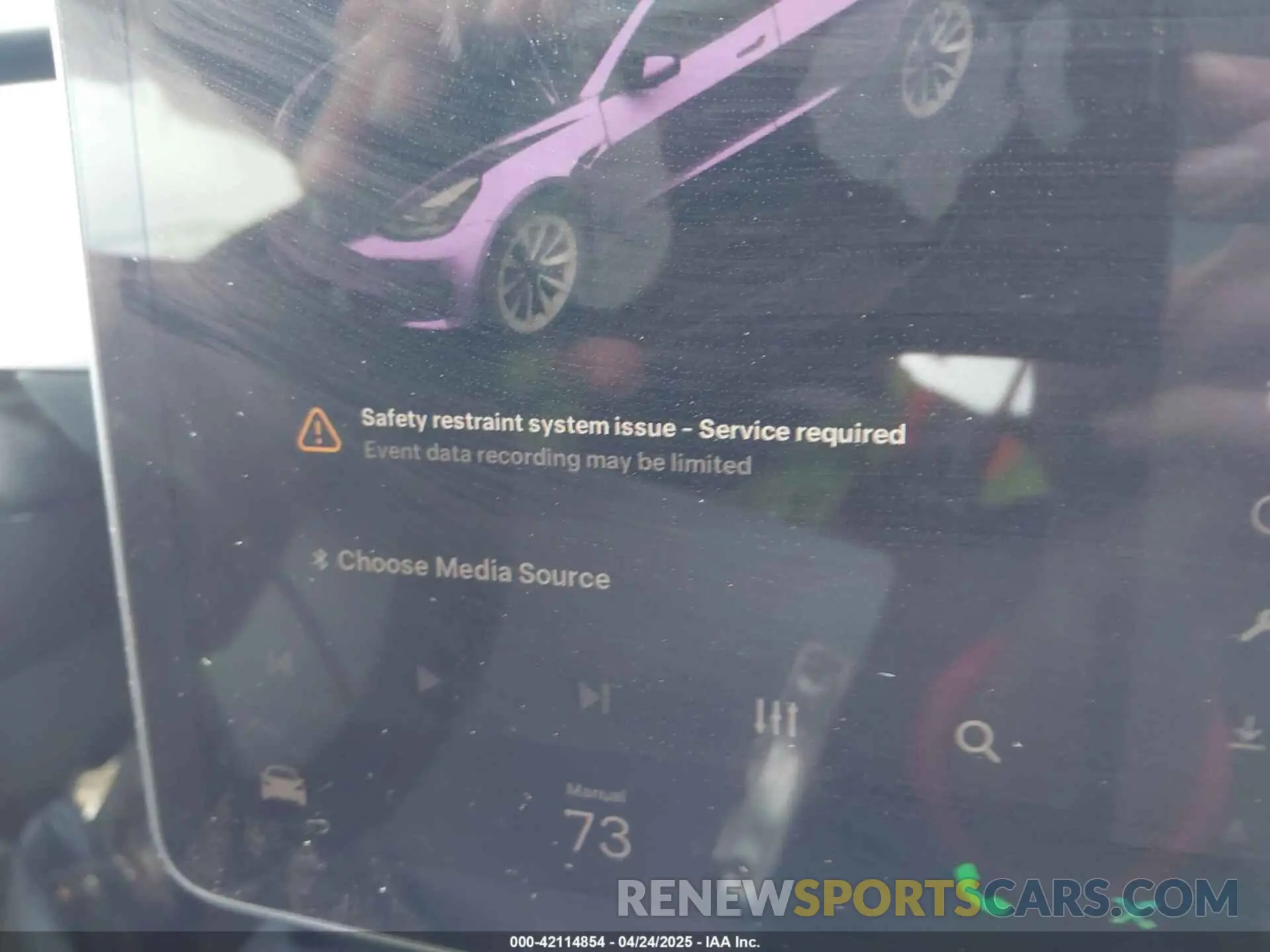 19 Photograph of a damaged car 5YJ3E1EA8PF435365 TESLA MODEL 3 2023