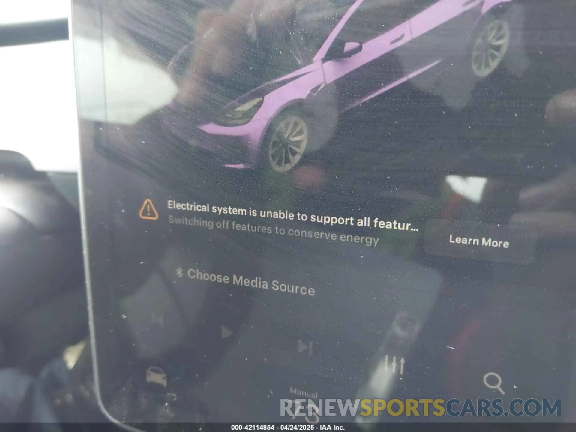 21 Photograph of a damaged car 5YJ3E1EA8PF435365 TESLA MODEL 3 2023
