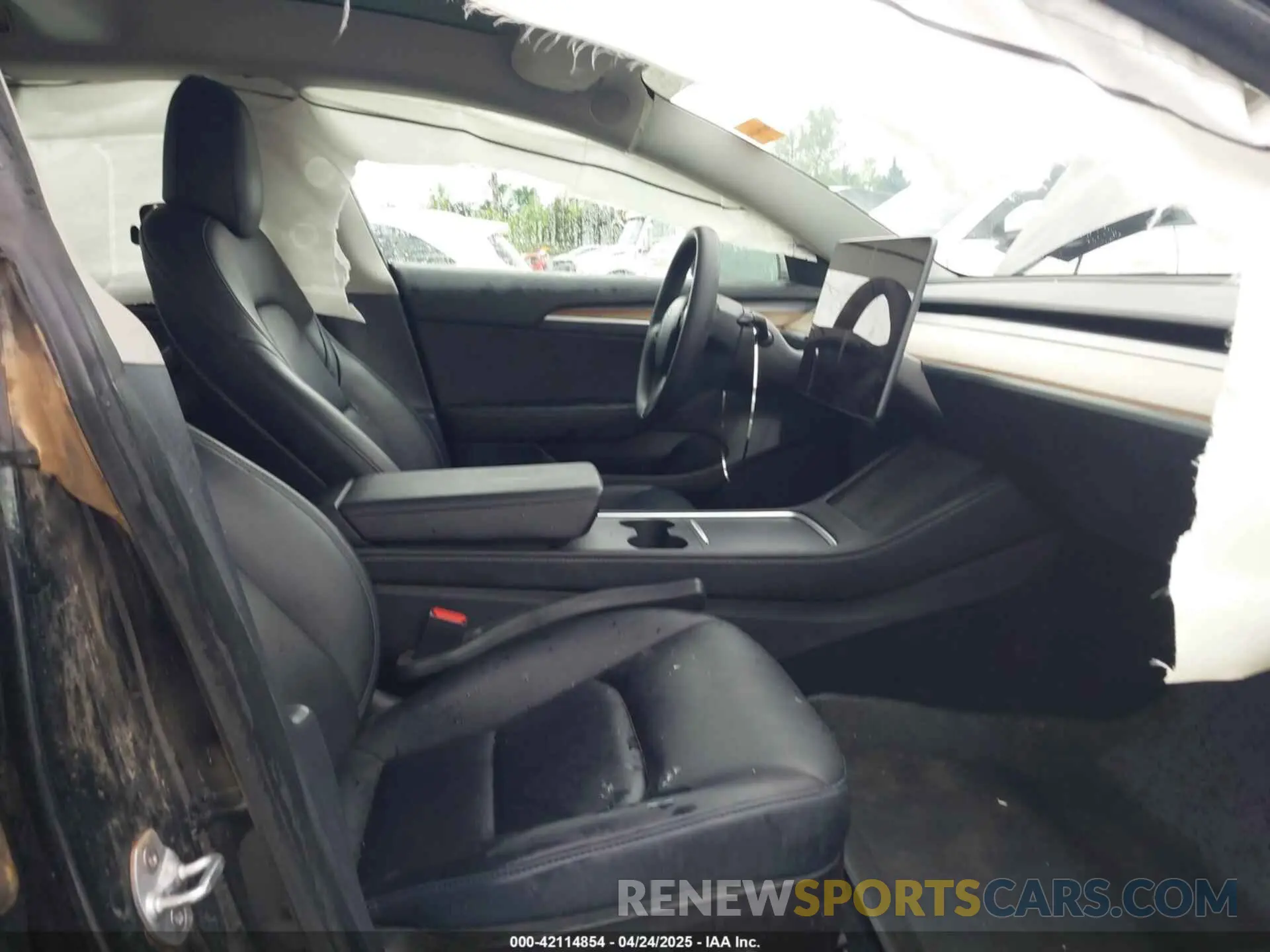 5 Photograph of a damaged car 5YJ3E1EA8PF435365 TESLA MODEL 3 2023
