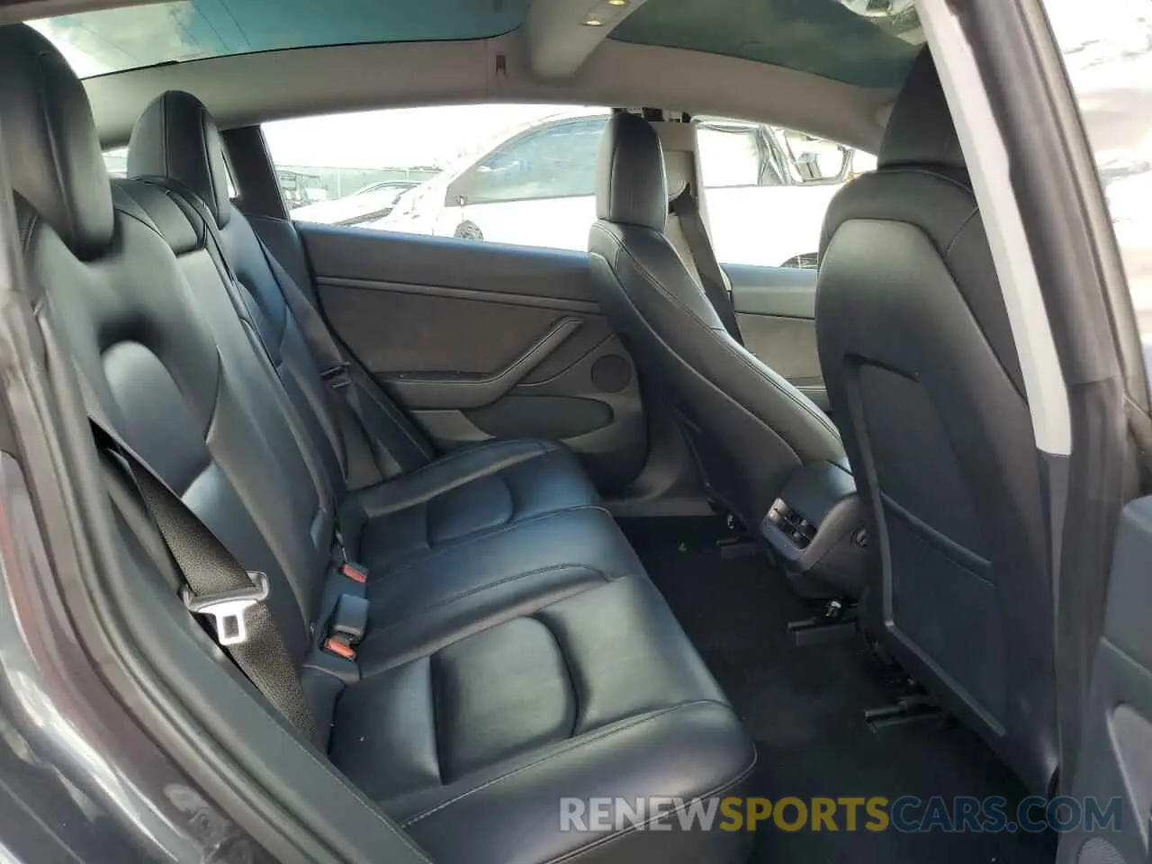 10 Photograph of a damaged car 5YJ3E1EA8PF449587 TESLA MODEL 3 2023