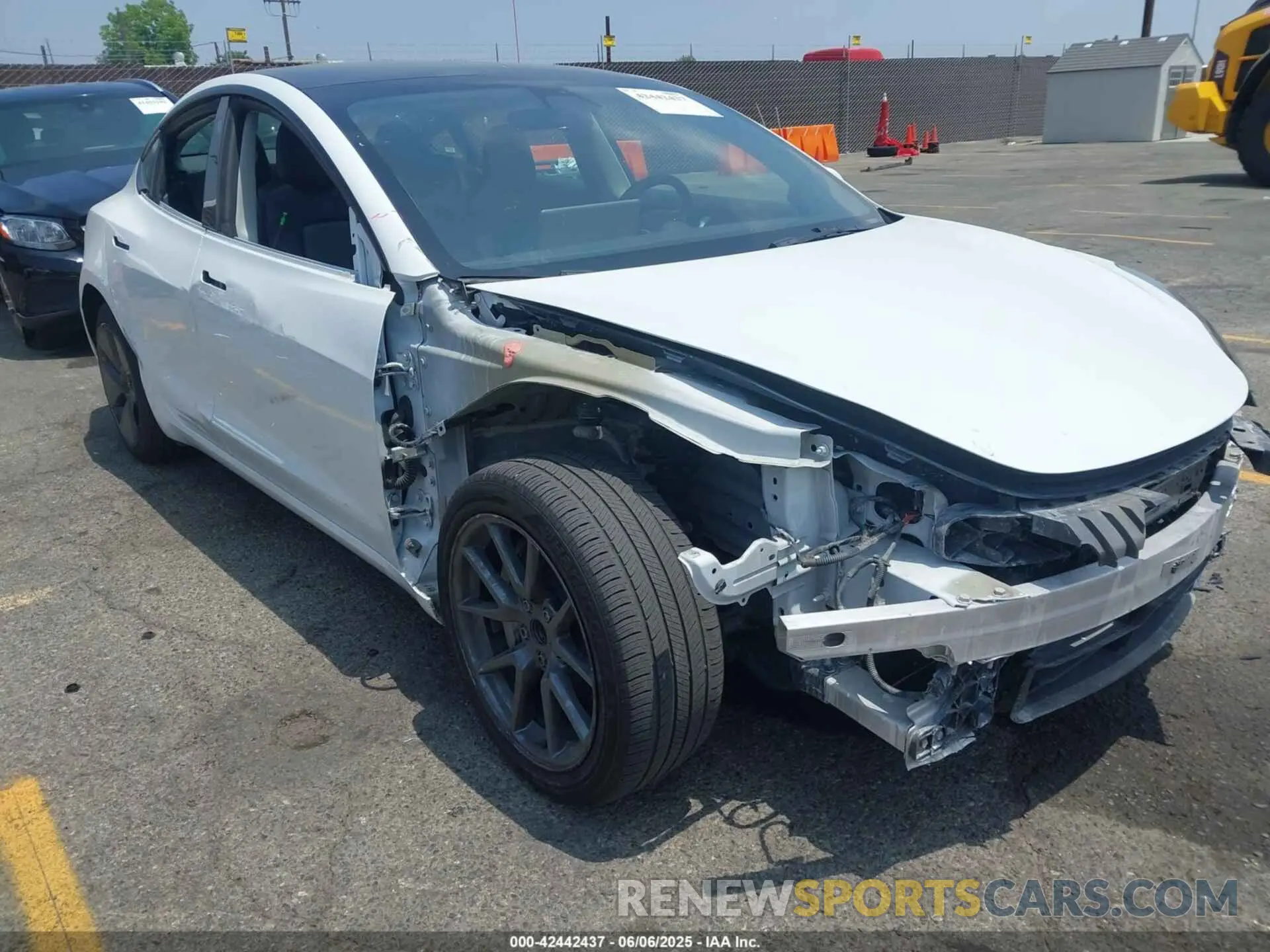 1 Photograph of a damaged car 5YJ3E1EA8PF450528 TESLA MODEL 3 2023