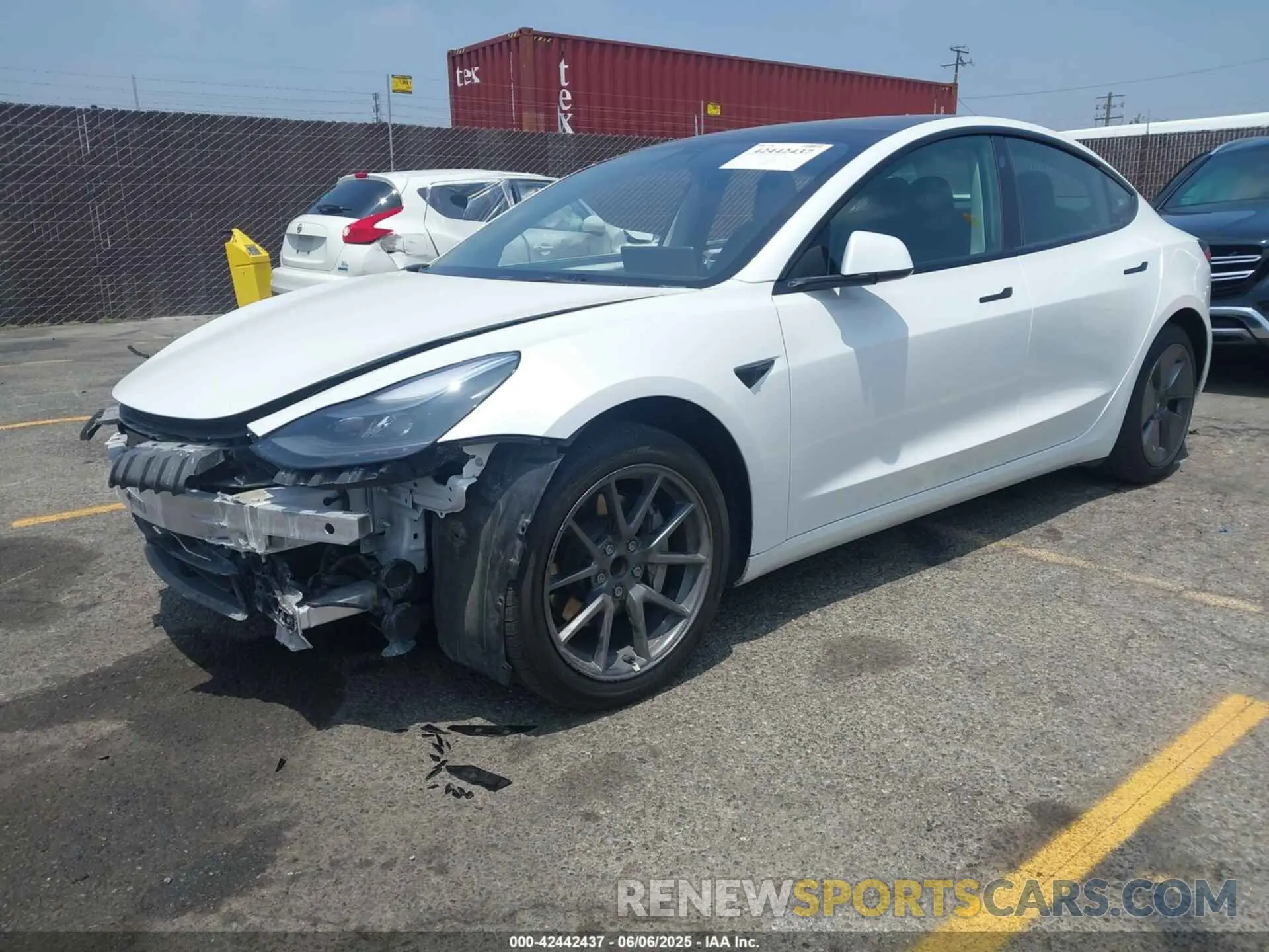 2 Photograph of a damaged car 5YJ3E1EA8PF450528 TESLA MODEL 3 2023