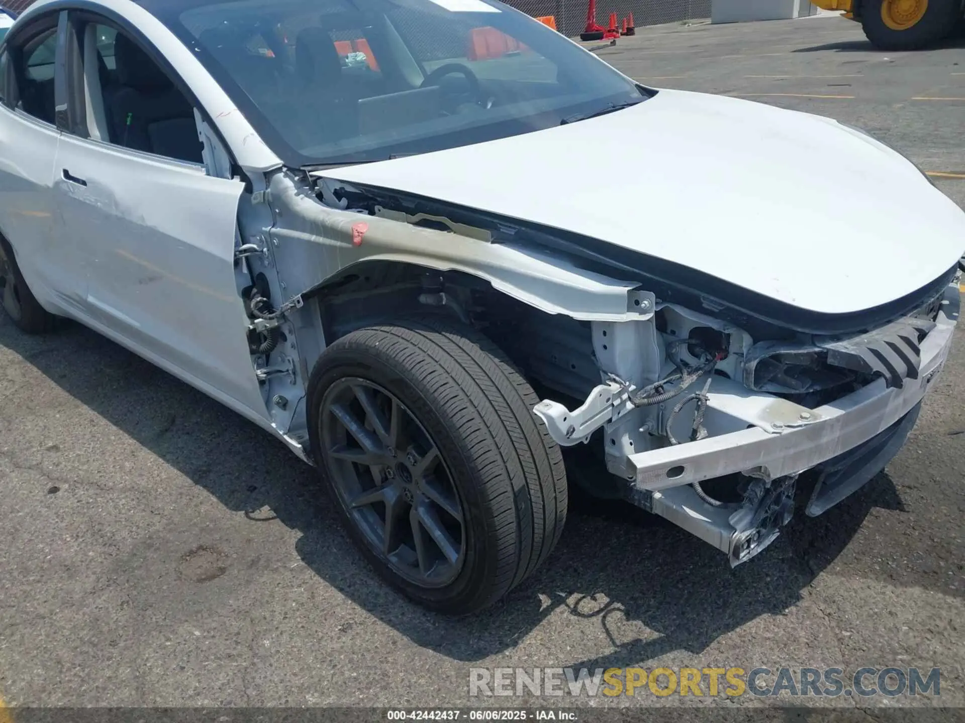 6 Photograph of a damaged car 5YJ3E1EA8PF450528 TESLA MODEL 3 2023