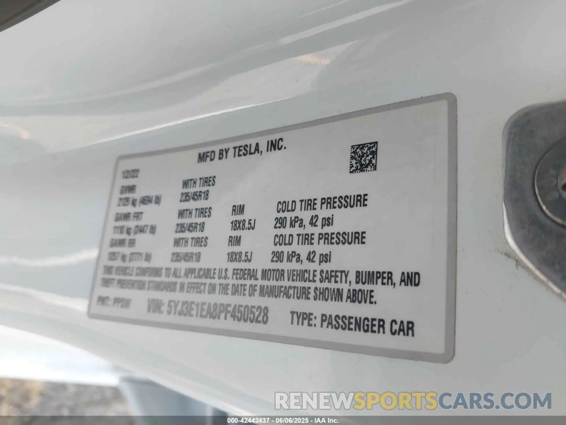 9 Photograph of a damaged car 5YJ3E1EA8PF450528 TESLA MODEL 3 2023