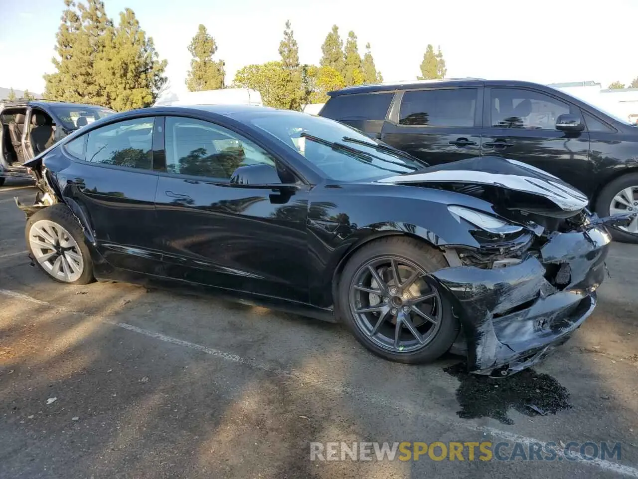 4 Photograph of a damaged car 5YJ3E1EA8PF460363 TESLA MODEL 3 2023