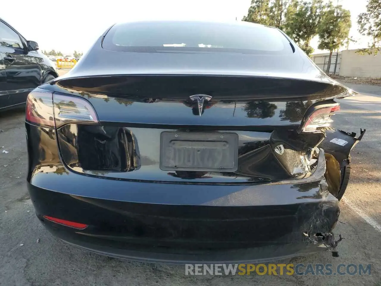 6 Photograph of a damaged car 5YJ3E1EA8PF460363 TESLA MODEL 3 2023