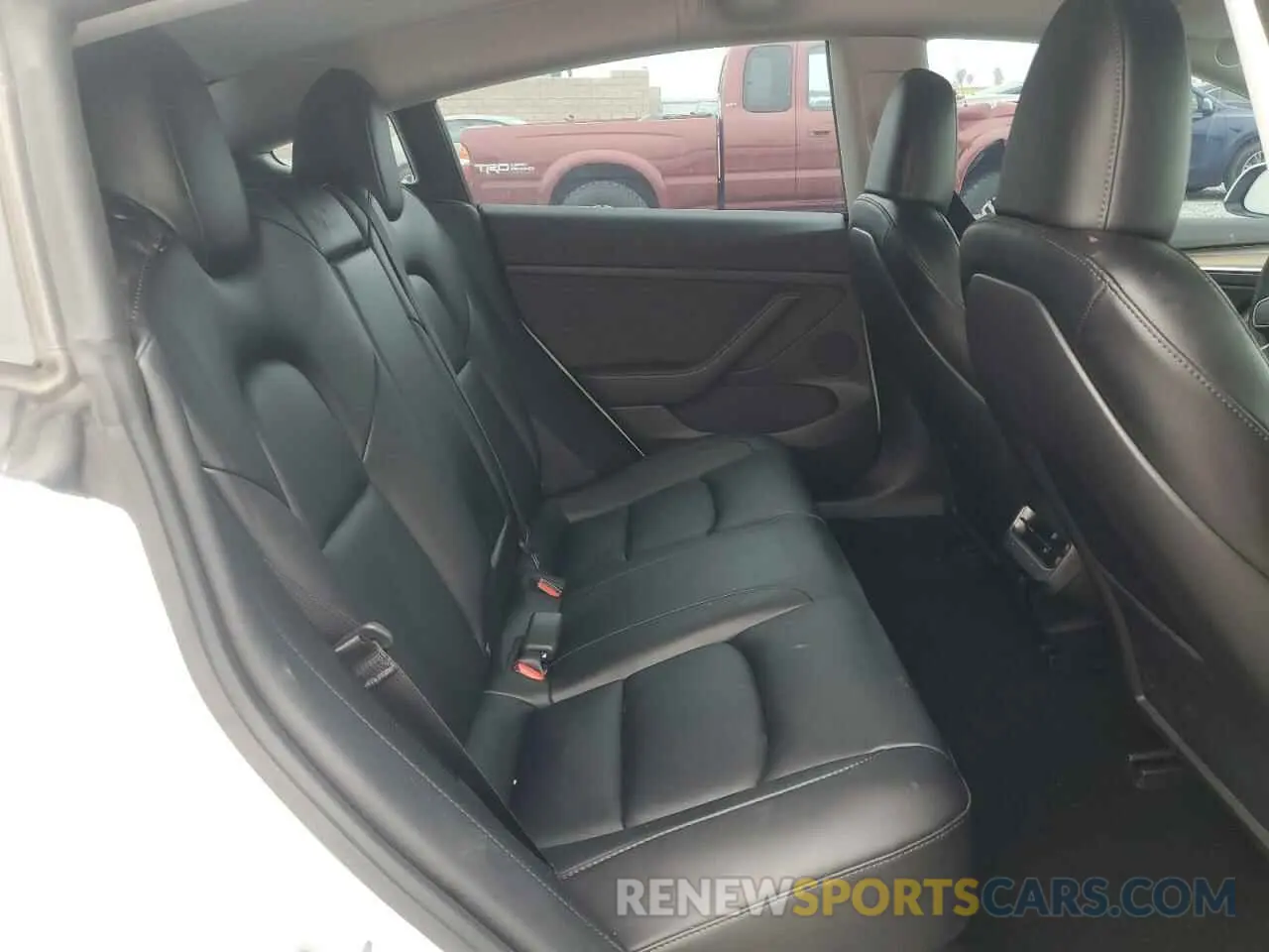 10 Photograph of a damaged car 5YJ3E1EA8PF495758 TESLA MODEL 3 2023