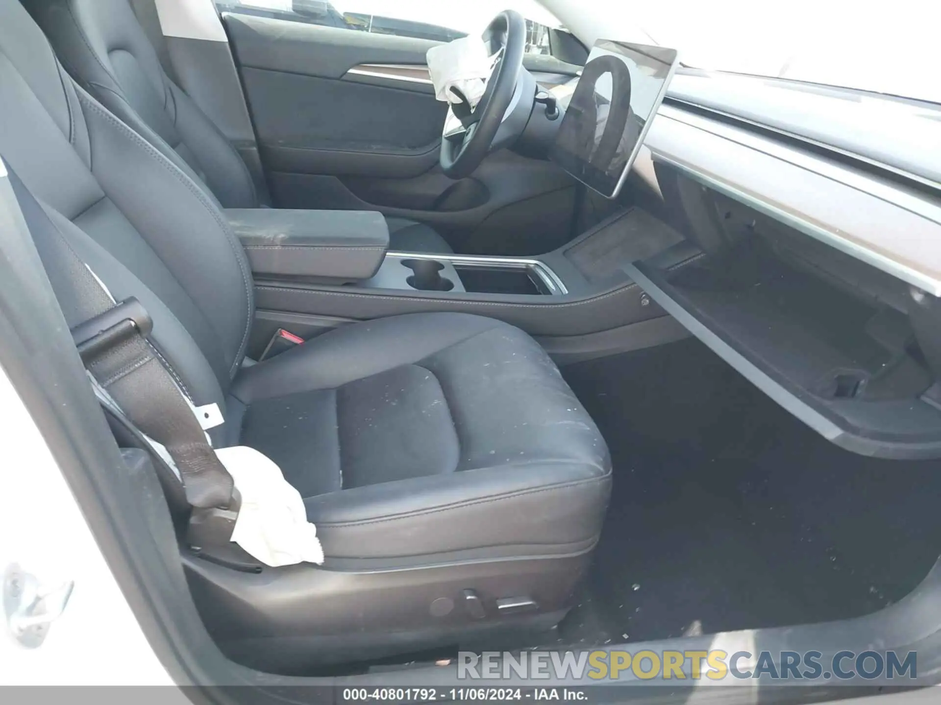5 Photograph of a damaged car 5YJ3E1EA8PF497056 TESLA MODEL 3 2023