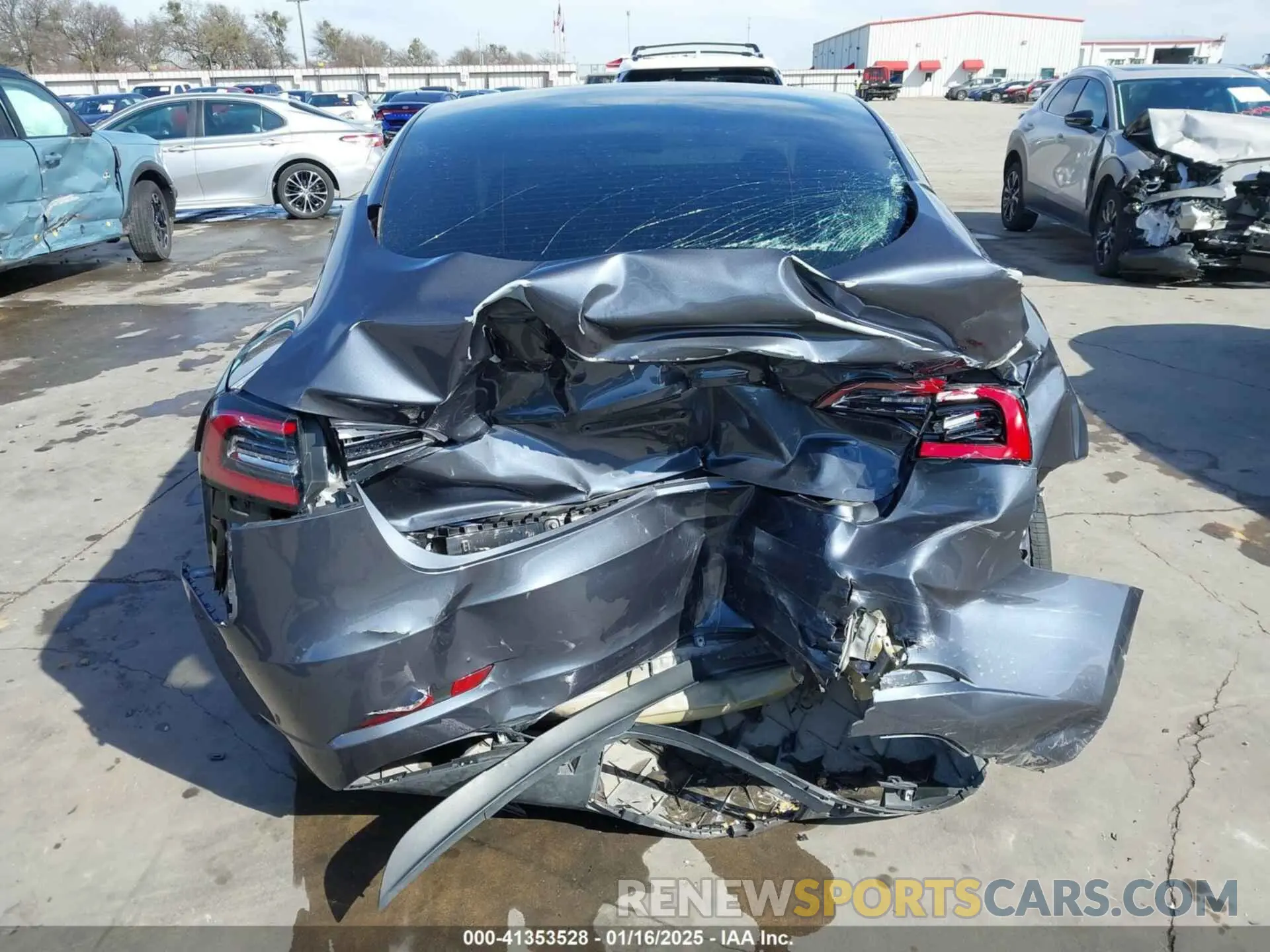 17 Photograph of a damaged car 5YJ3E1EA8PF509089 TESLA MODEL 3 2023