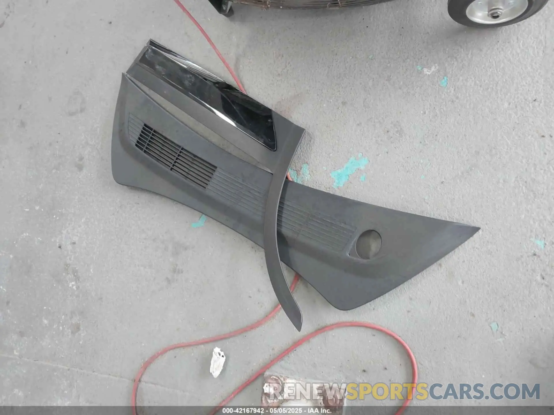 11 Photograph of a damaged car 5YJ3E1EA8PF518326 TESLA MODEL 3 2023