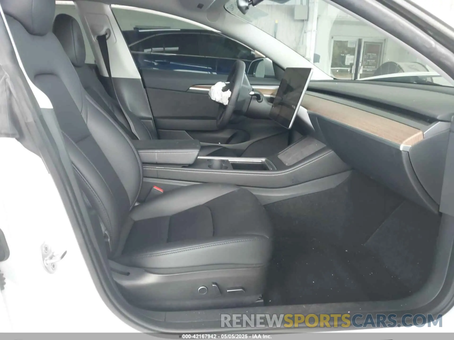 5 Photograph of a damaged car 5YJ3E1EA8PF518326 TESLA MODEL 3 2023