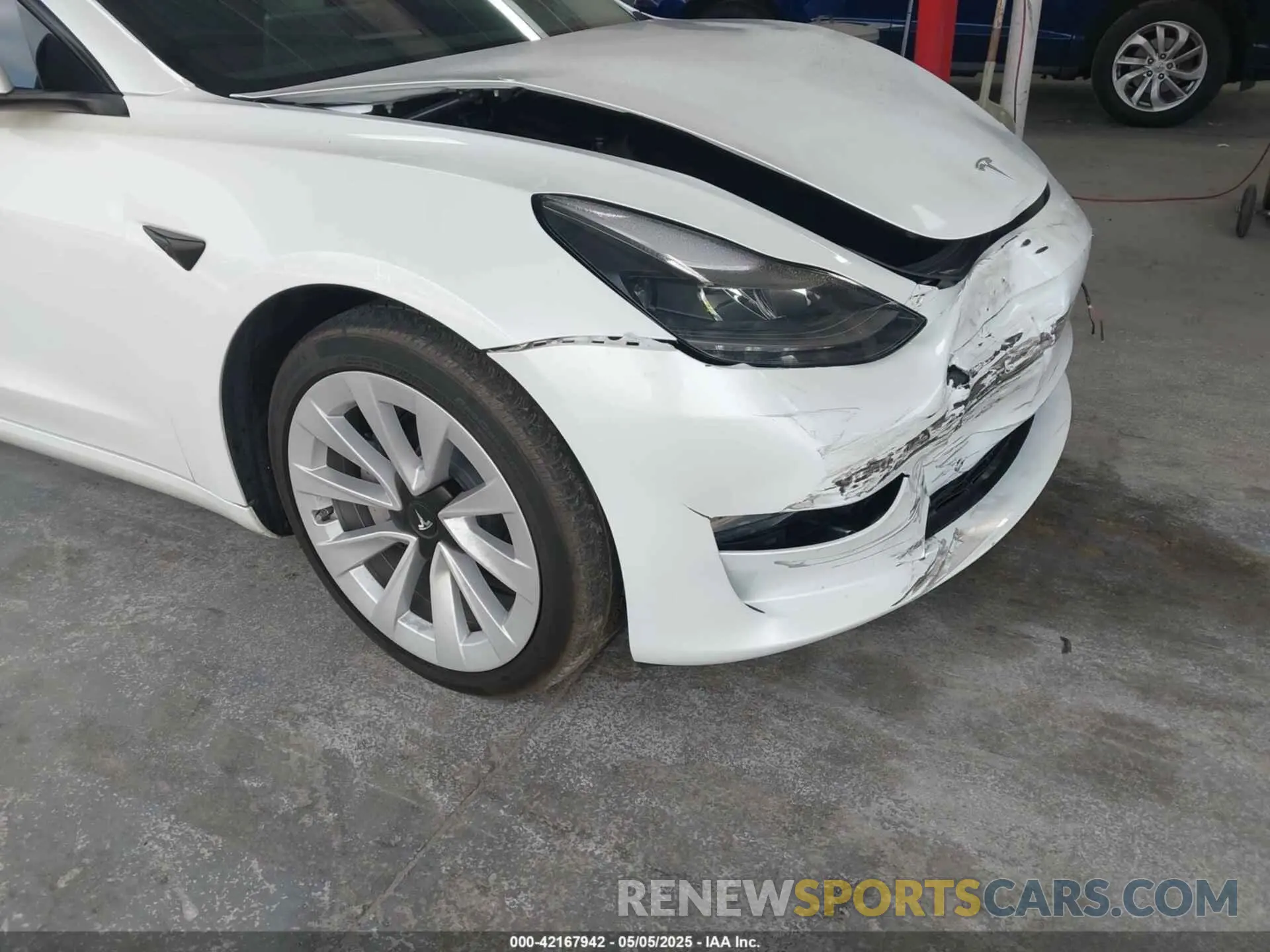 6 Photograph of a damaged car 5YJ3E1EA8PF518326 TESLA MODEL 3 2023