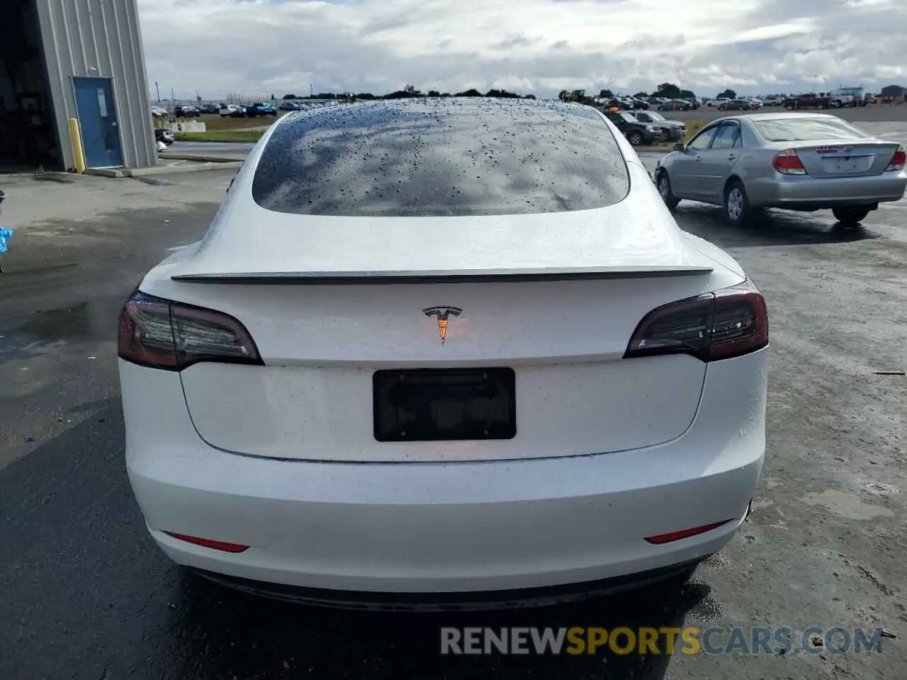 6 Photograph of a damaged car 5YJ3E1EA8PF556901 TESLA MODEL 3 2023