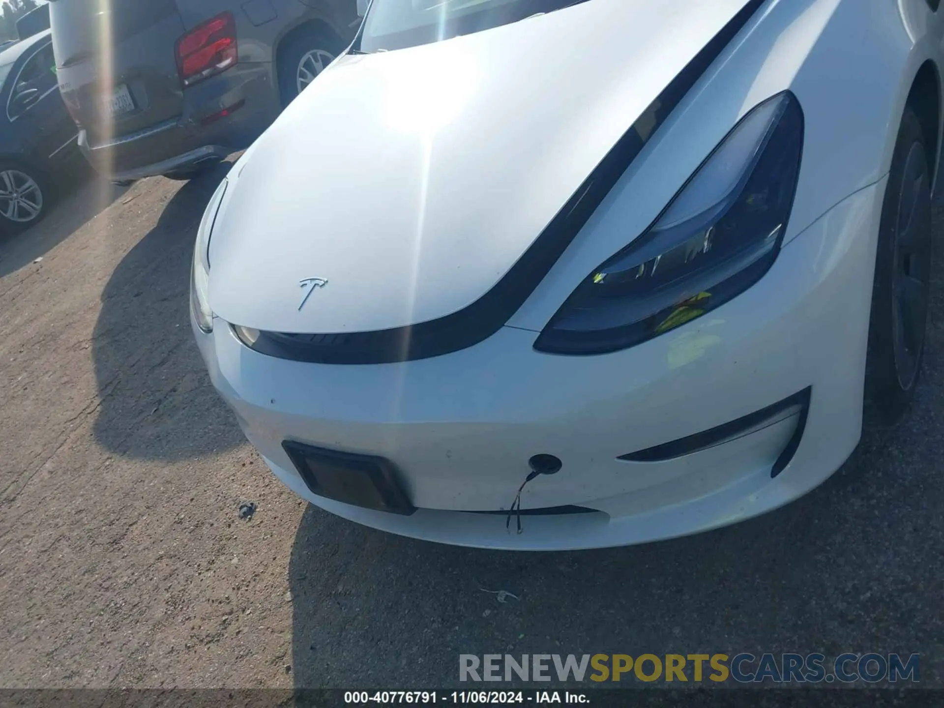 11 Photograph of a damaged car 5YJ3E1EA8PF570278 TESLA MODEL 3 2023