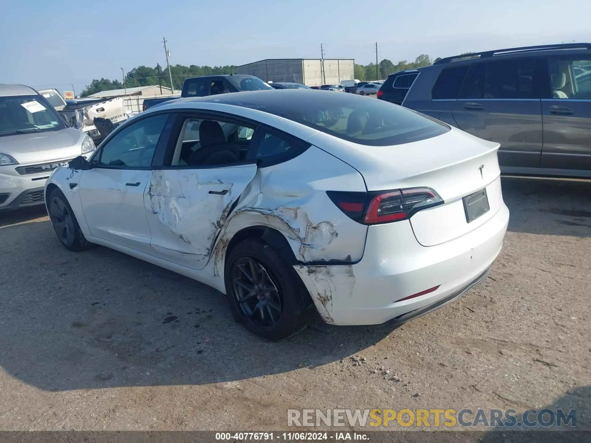 3 Photograph of a damaged car 5YJ3E1EA8PF570278 TESLA MODEL 3 2023