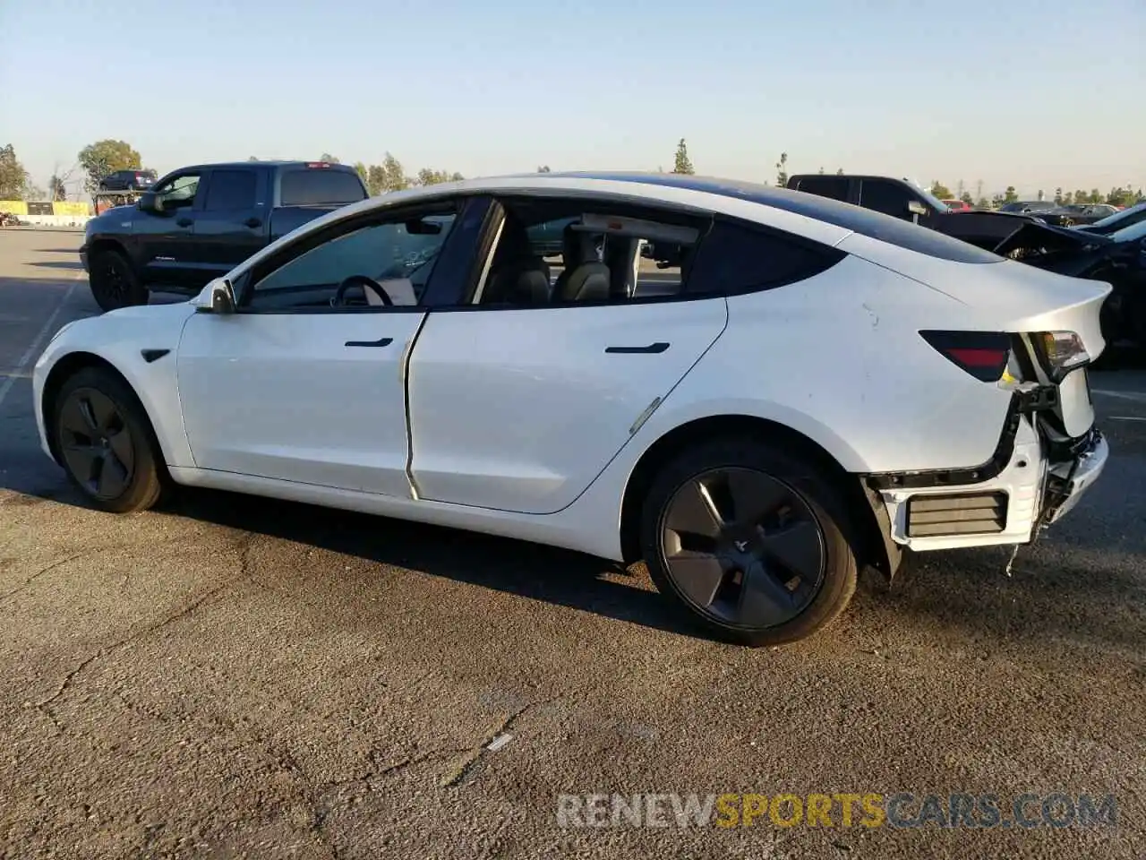 2 Photograph of a damaged car 5YJ3E1EA8PF570412 TESLA MODEL 3 2023