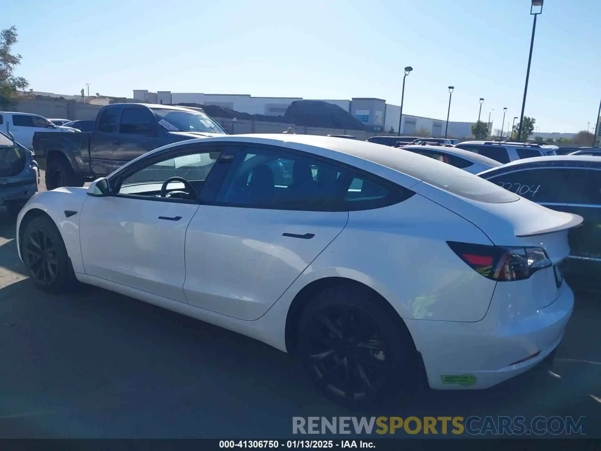 14 Photograph of a damaged car 5YJ3E1EA8PF573259 TESLA MODEL 3 2023